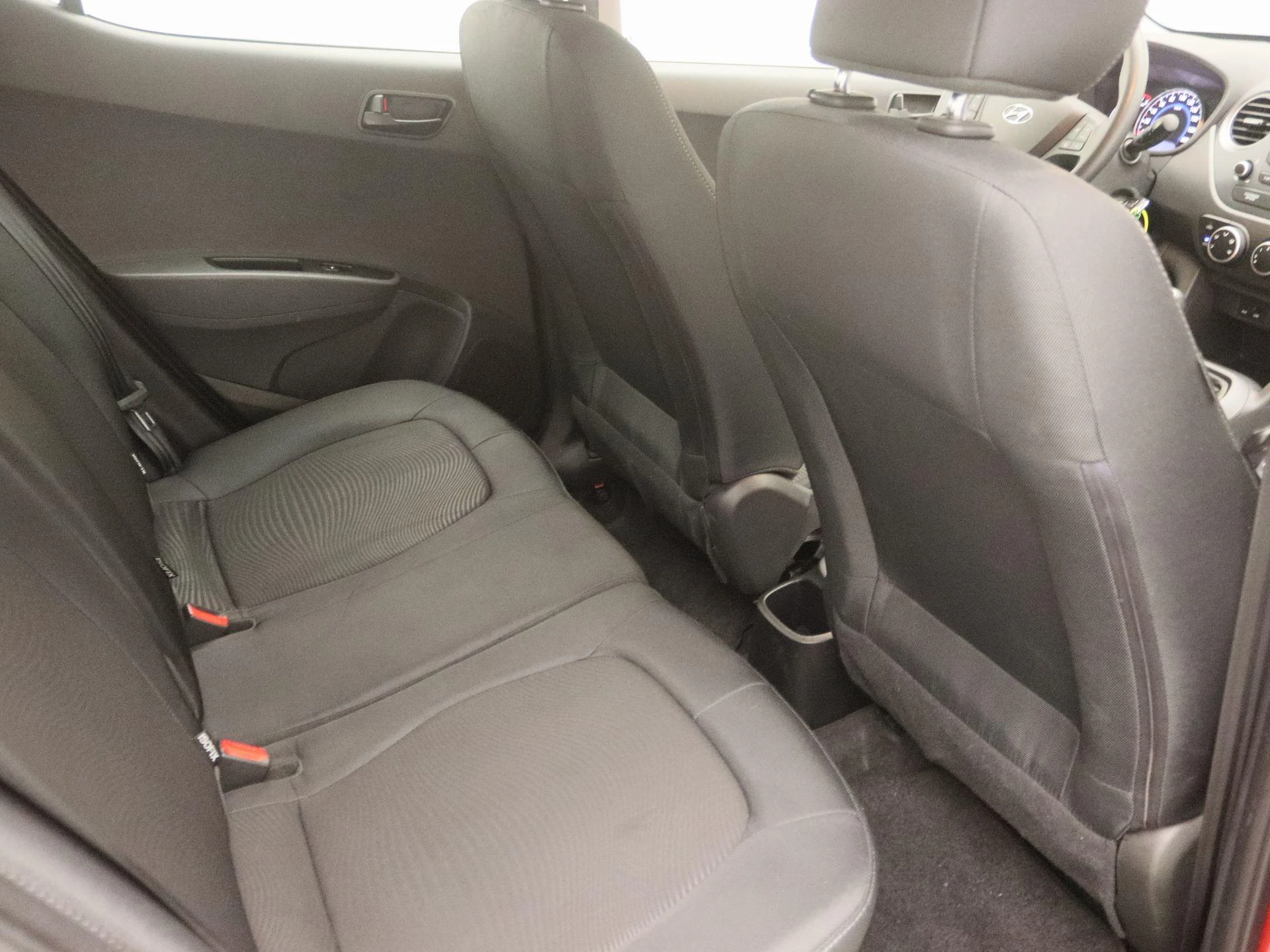 Hyundai-i10-image-23