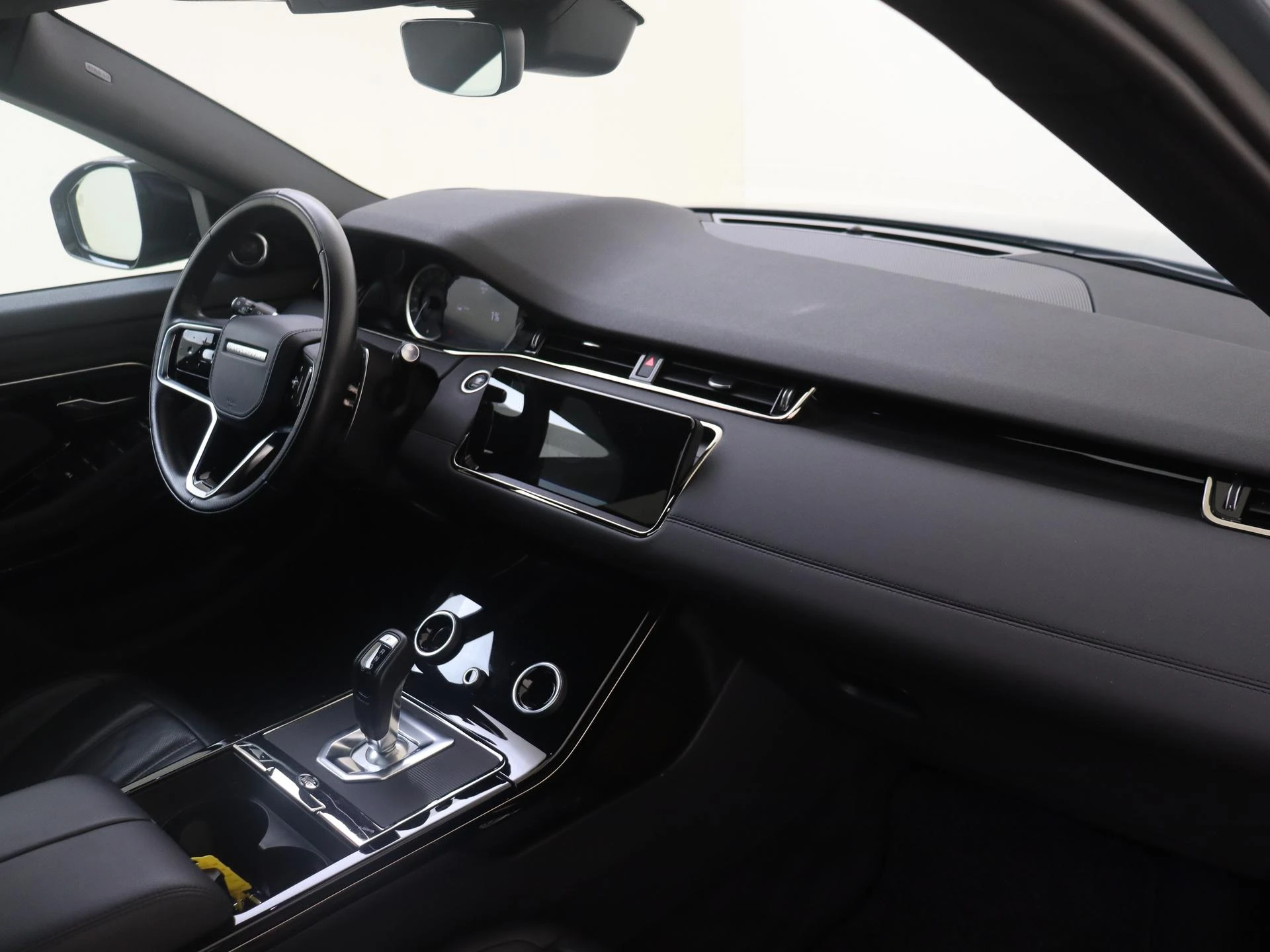 Land Rover-Range Rover Evoque-image-4