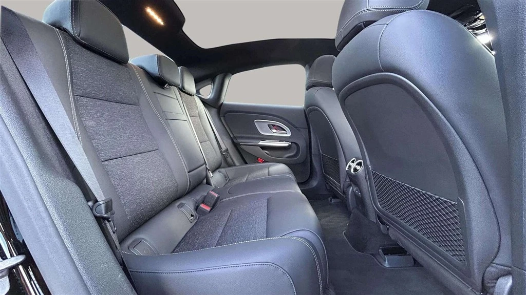 Mercedes-Benz-CLA-image-21