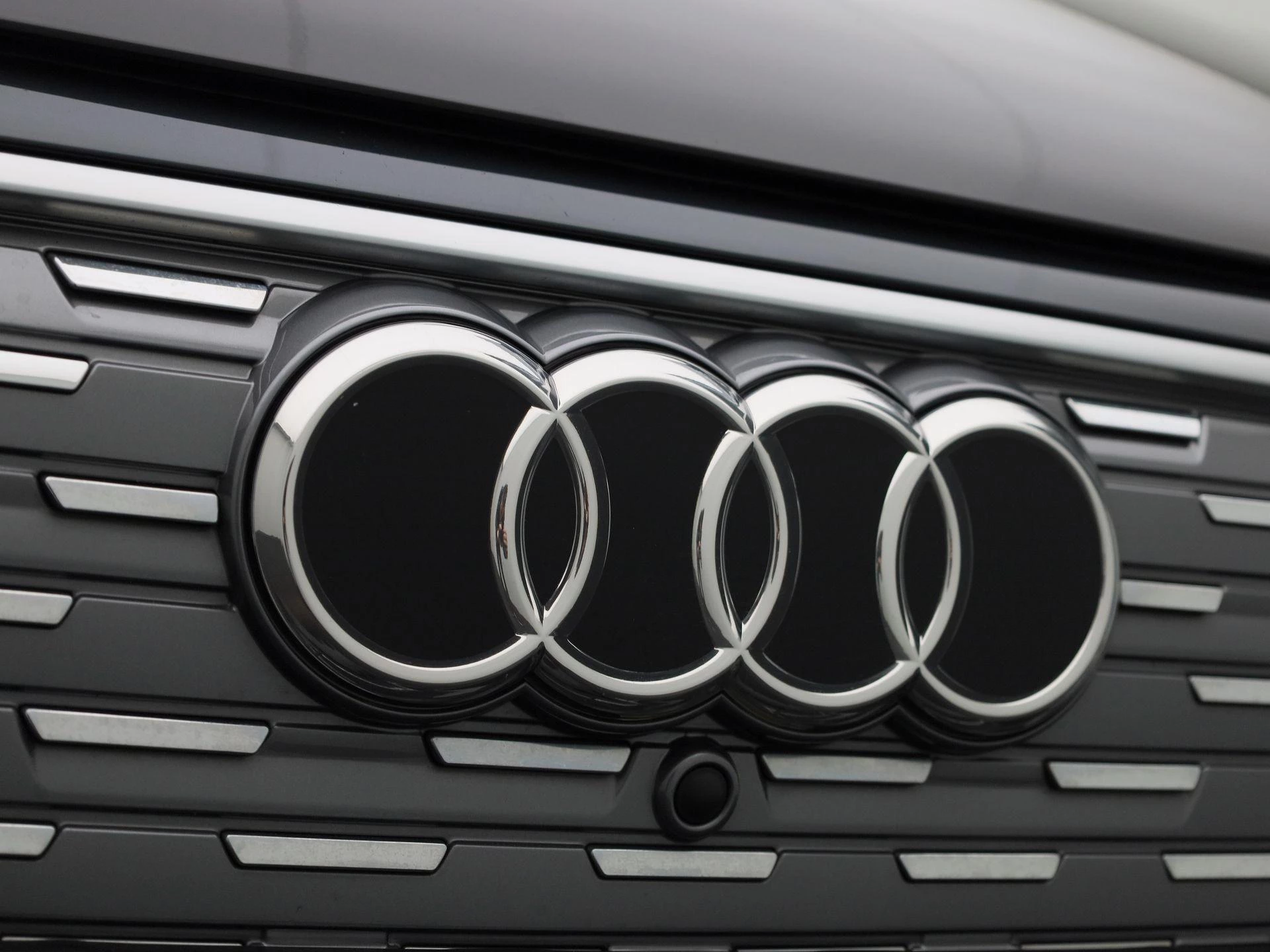 Audi-Q4 Sportback e-tron-image-44