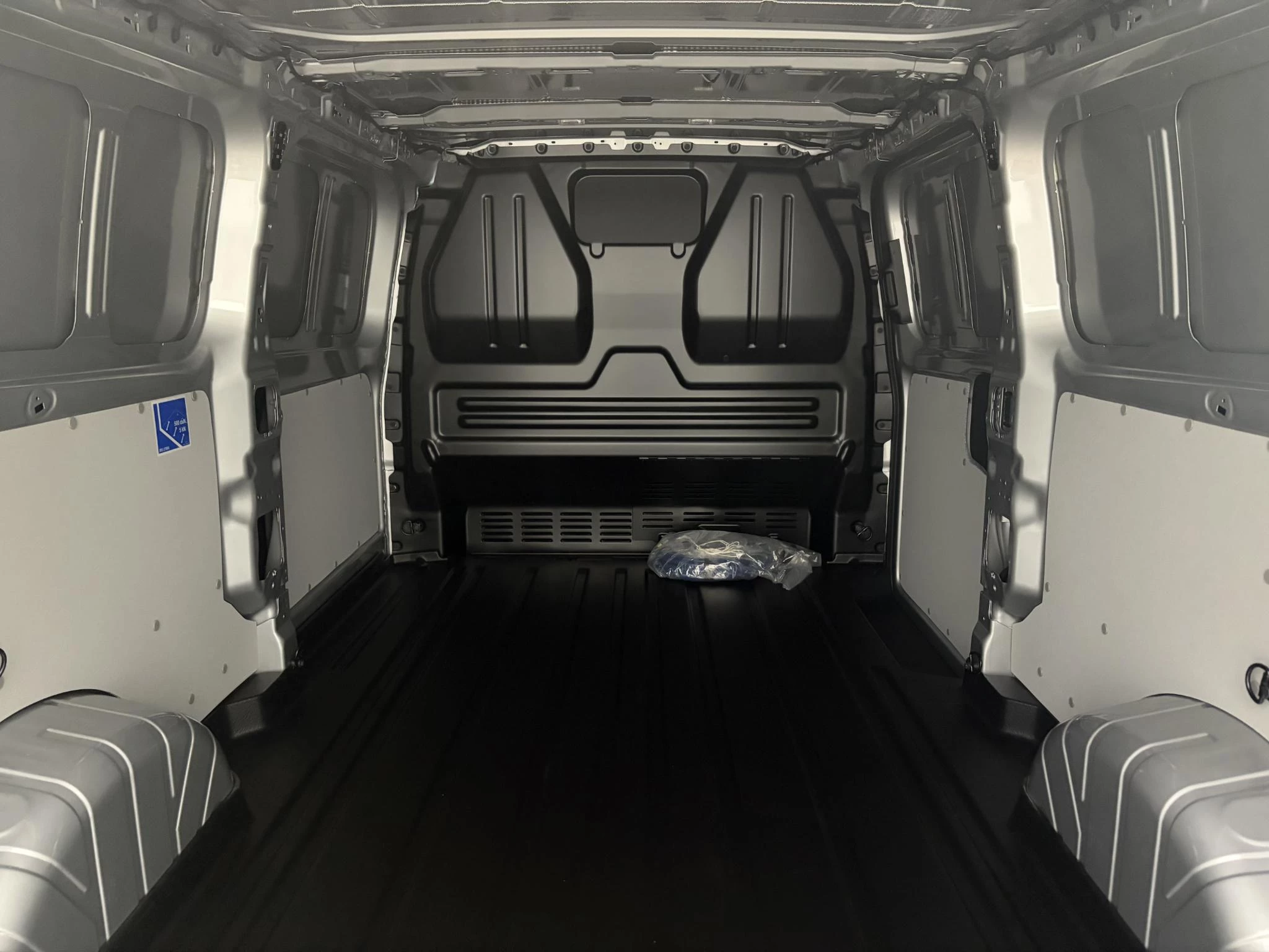 Ford E-Transit Custom 340 L2H1 Limited 71 kWh