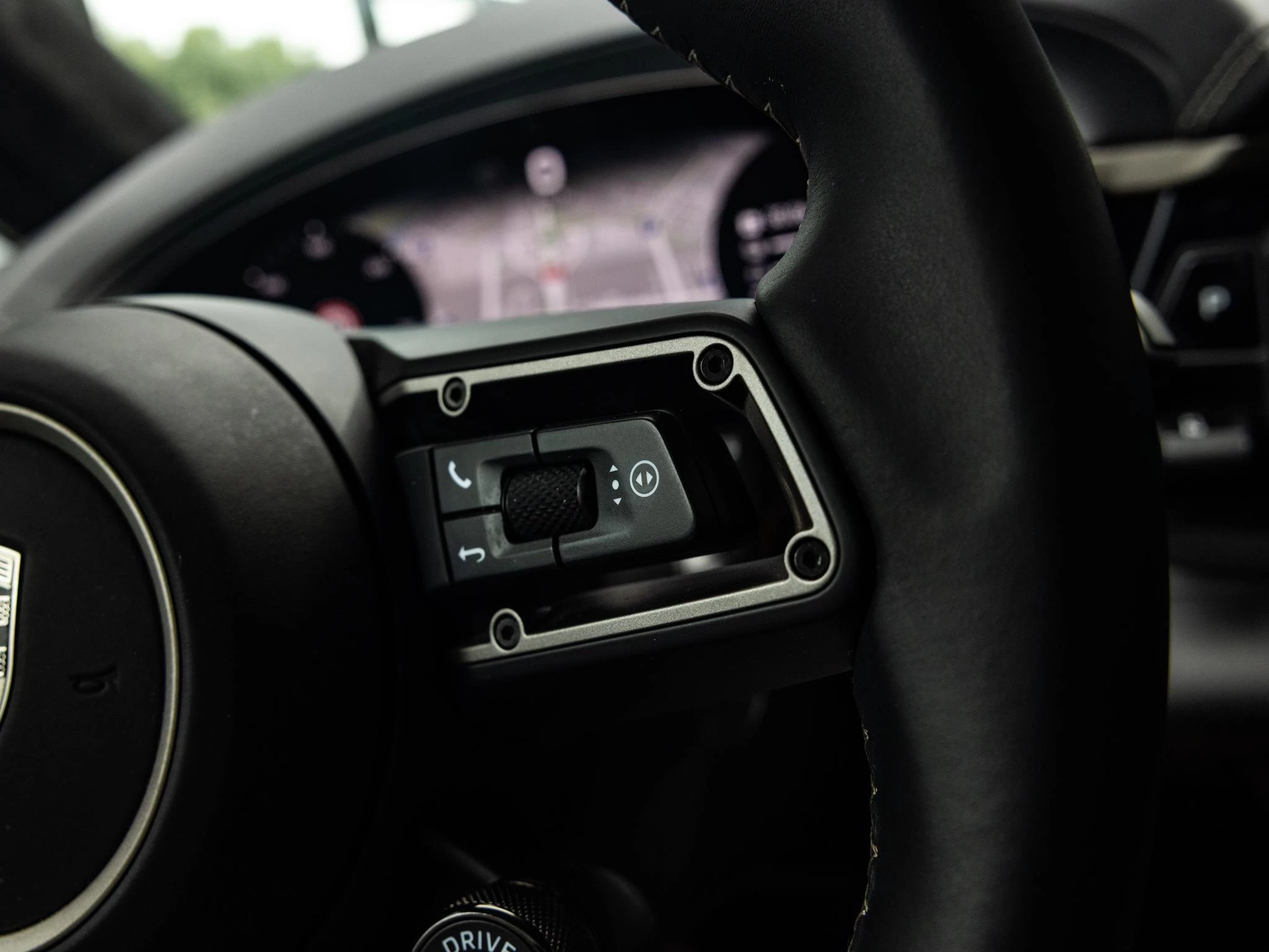 Porsche Macan Turbo 100 kWh