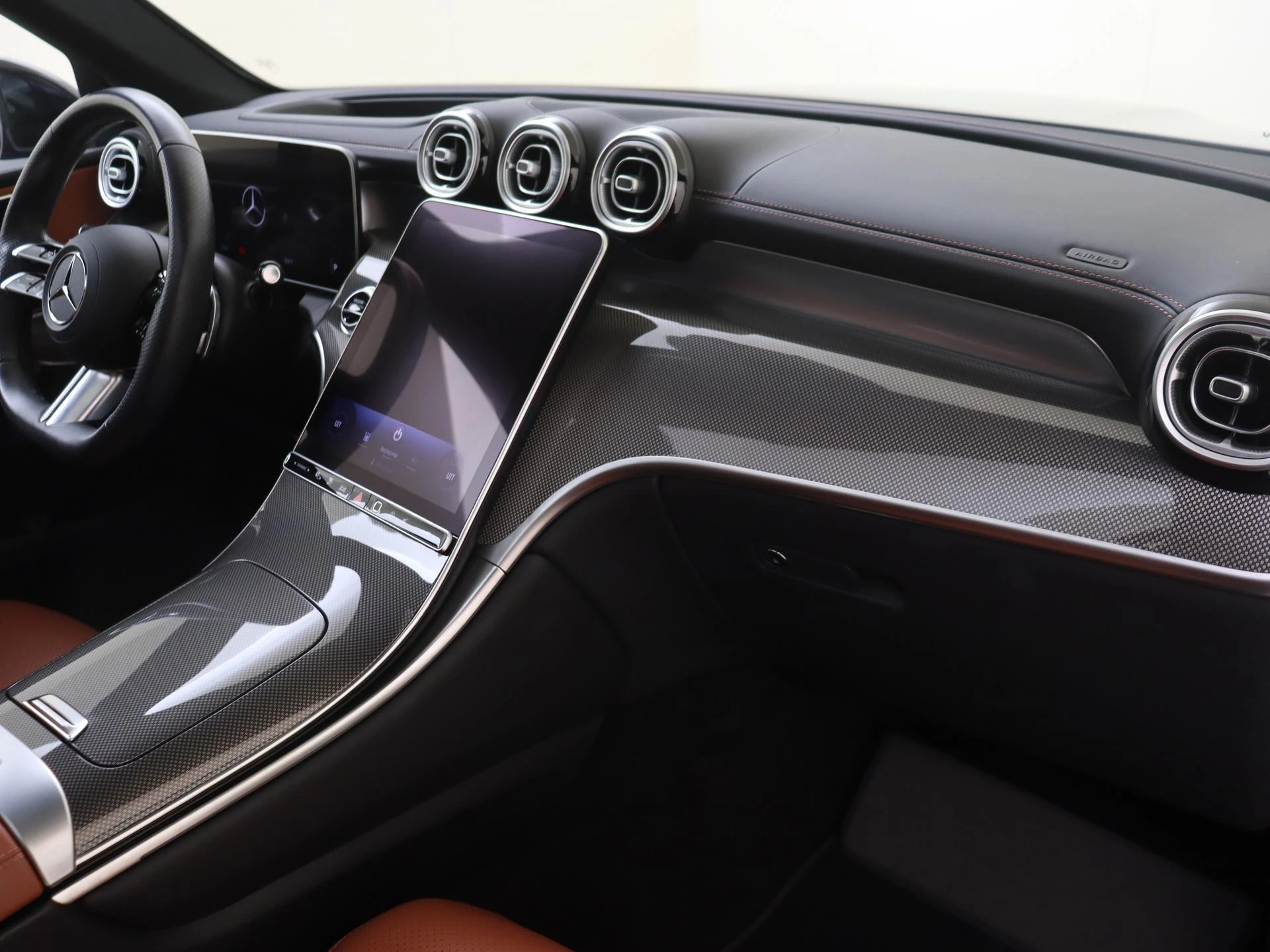 Mercedes-Benz-GLC-image-3