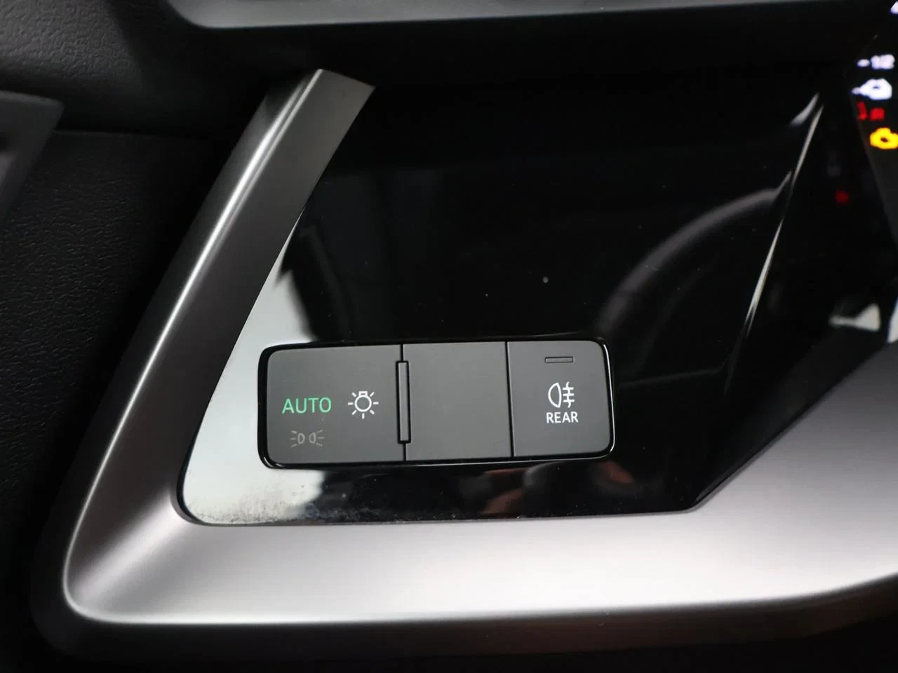 Audi A3 Sportback PHEV Audi A3 Sportback PHEV 2X S line 40 TFSIe 204PK *AUTOMAAT*PDC*VIRTUAL COCKPIT*CRUISE*NAVI*APP-CONNECT*KEYLESS GO*...*