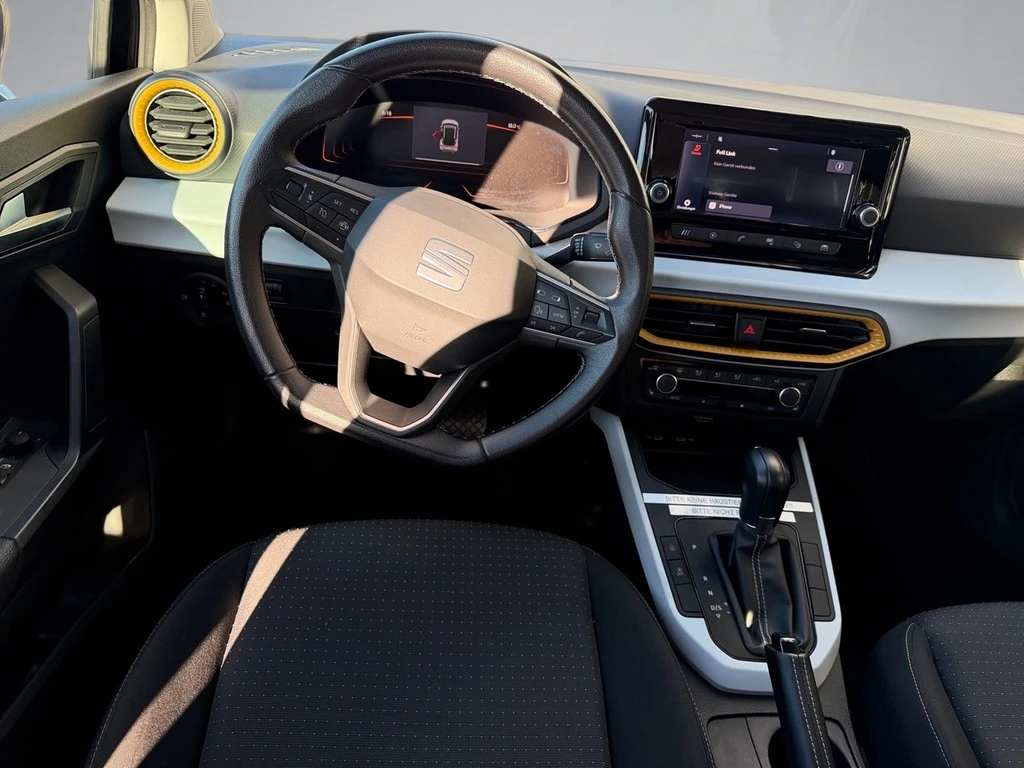 SEAT-Arona-image-9