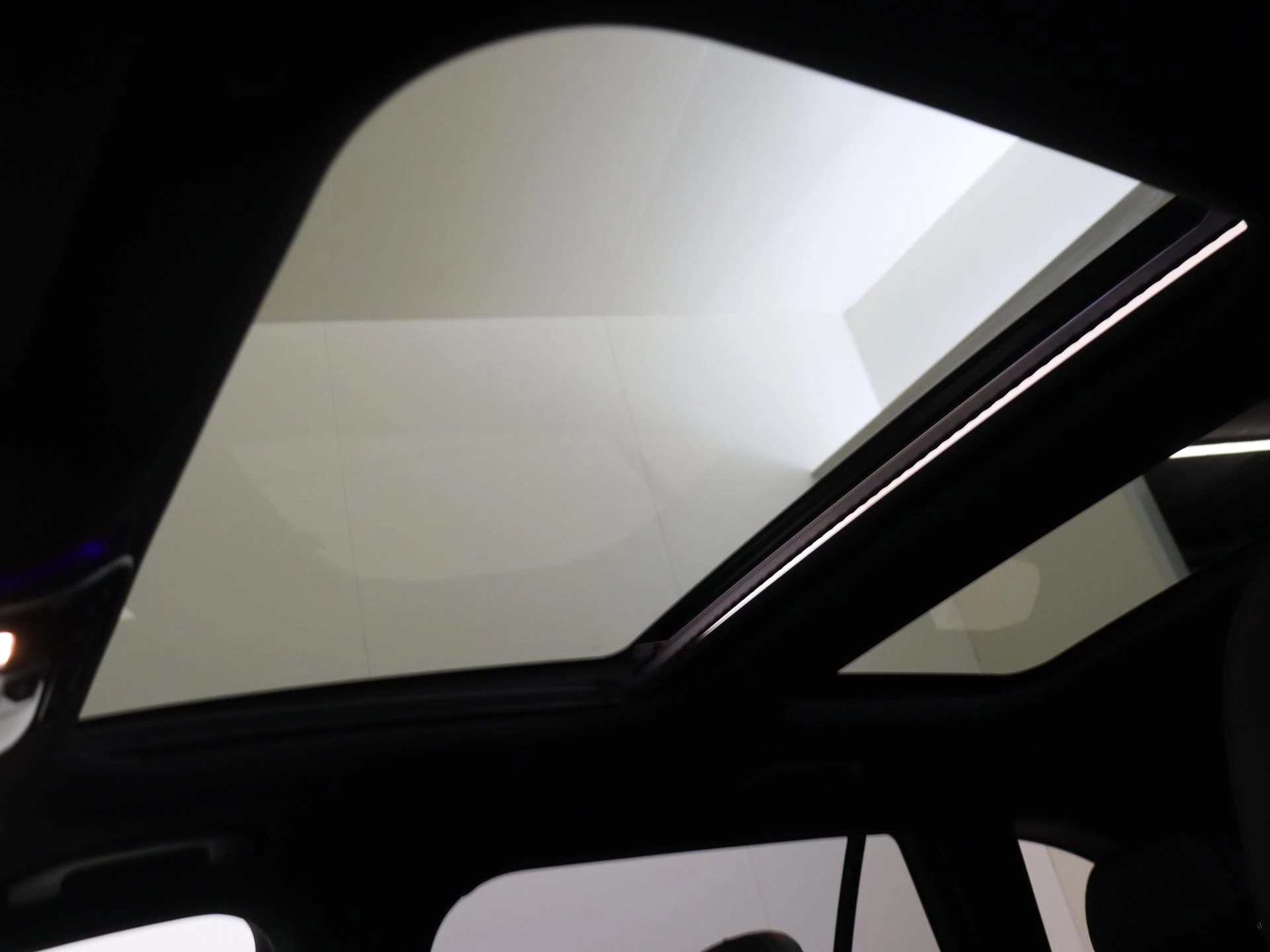 Mercedes-Benz-C-Klasse-image-31