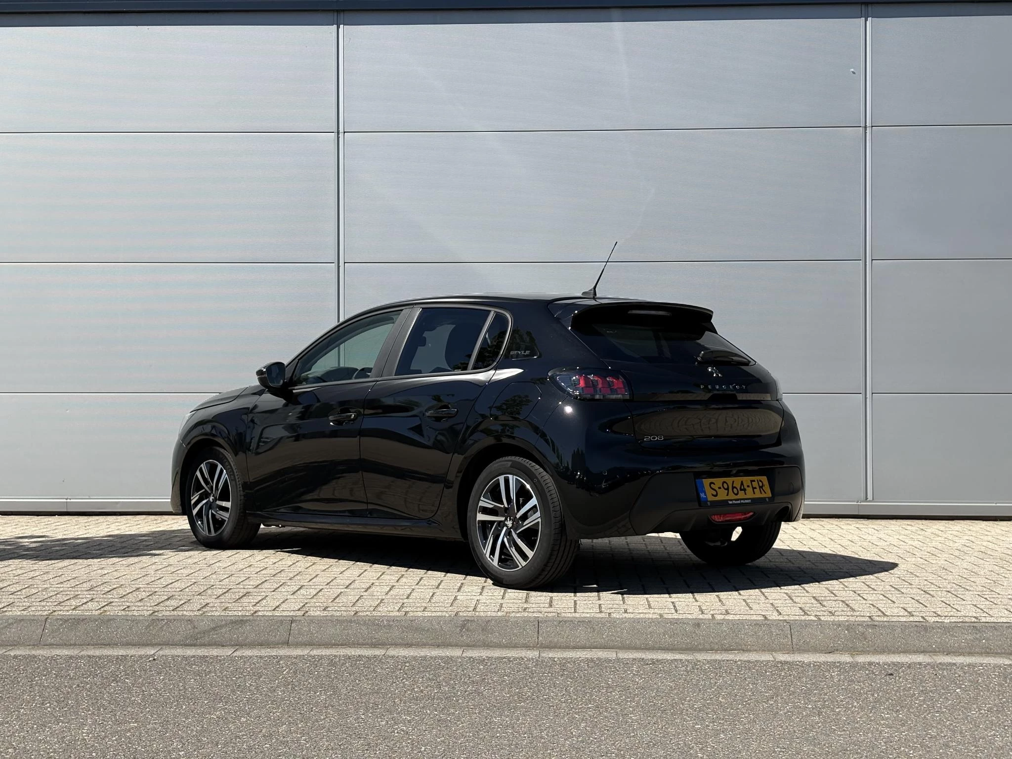 Peugeot-208-image-3