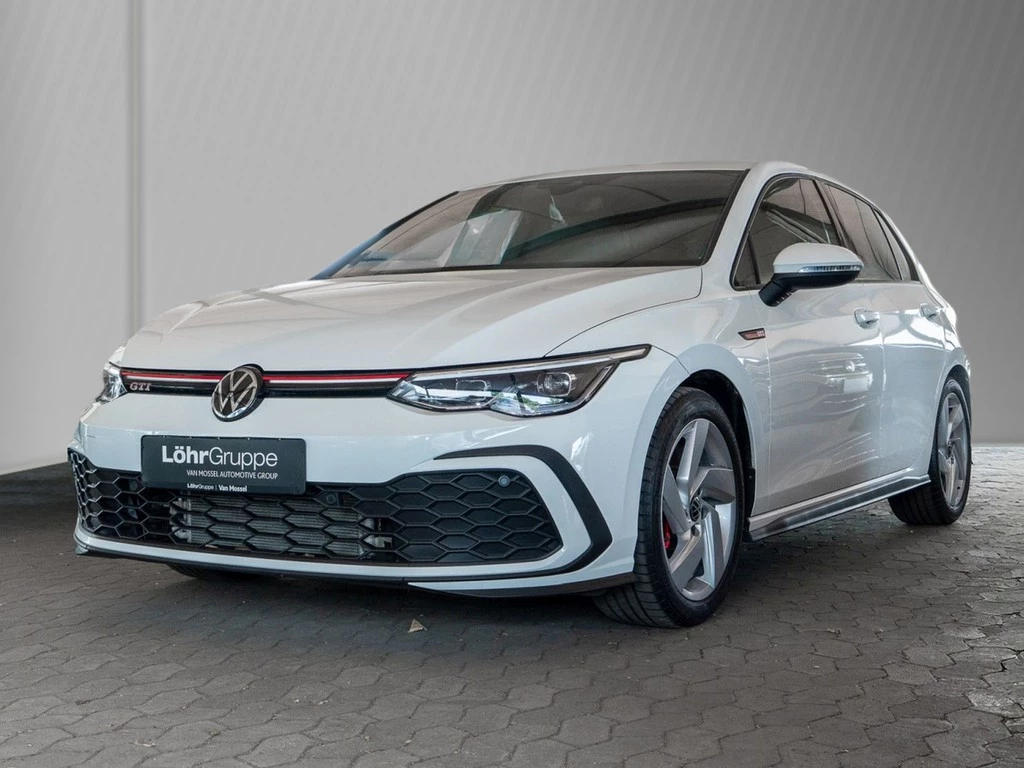 Volkswagen-Golf-image-1