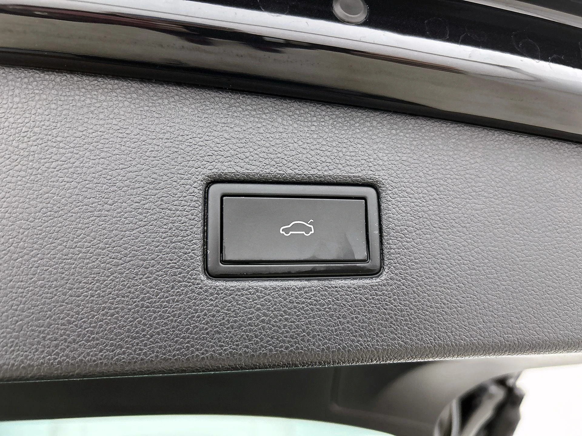 Volkswagen-Tiguan-image-31