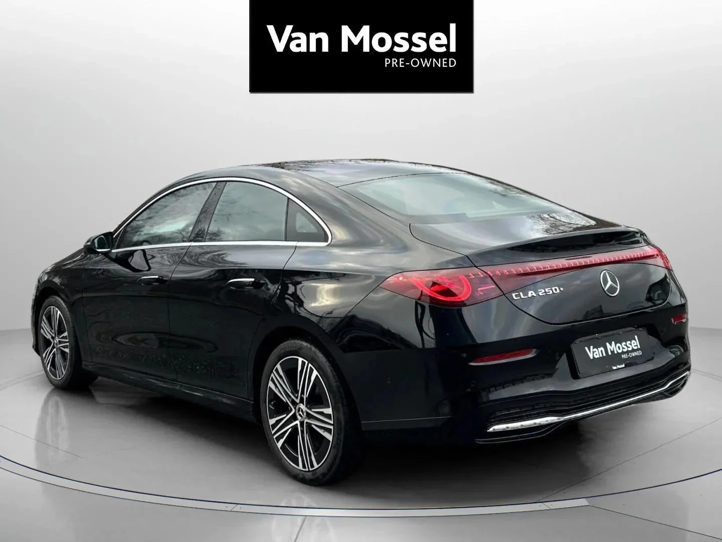 Mercedes-Benz-CLA-image-6