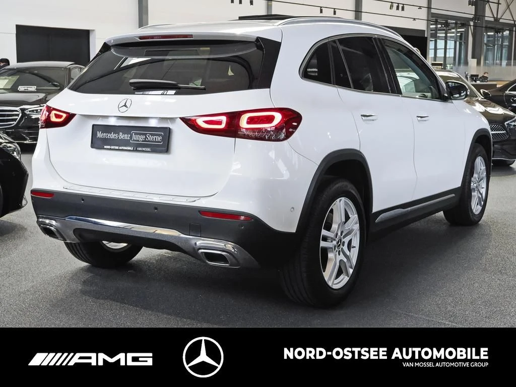 Mercedes-Benz GLA 220 d 4M PROGRESSIVE KAMERA PANO HUD NAVI Progressive
