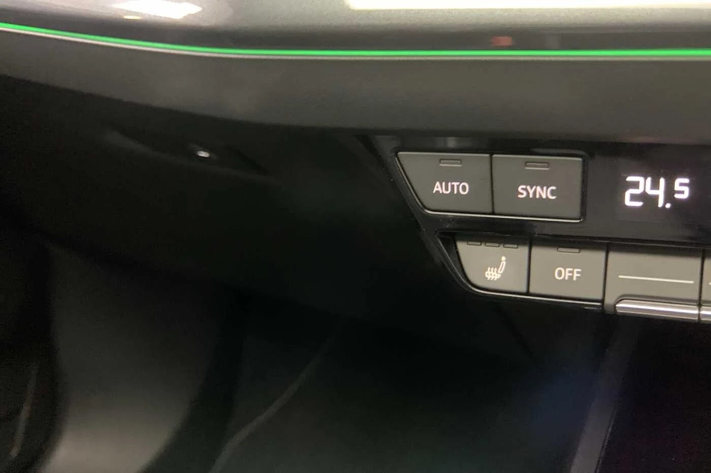 Audi-Q4 Sportback e-tron-image-23