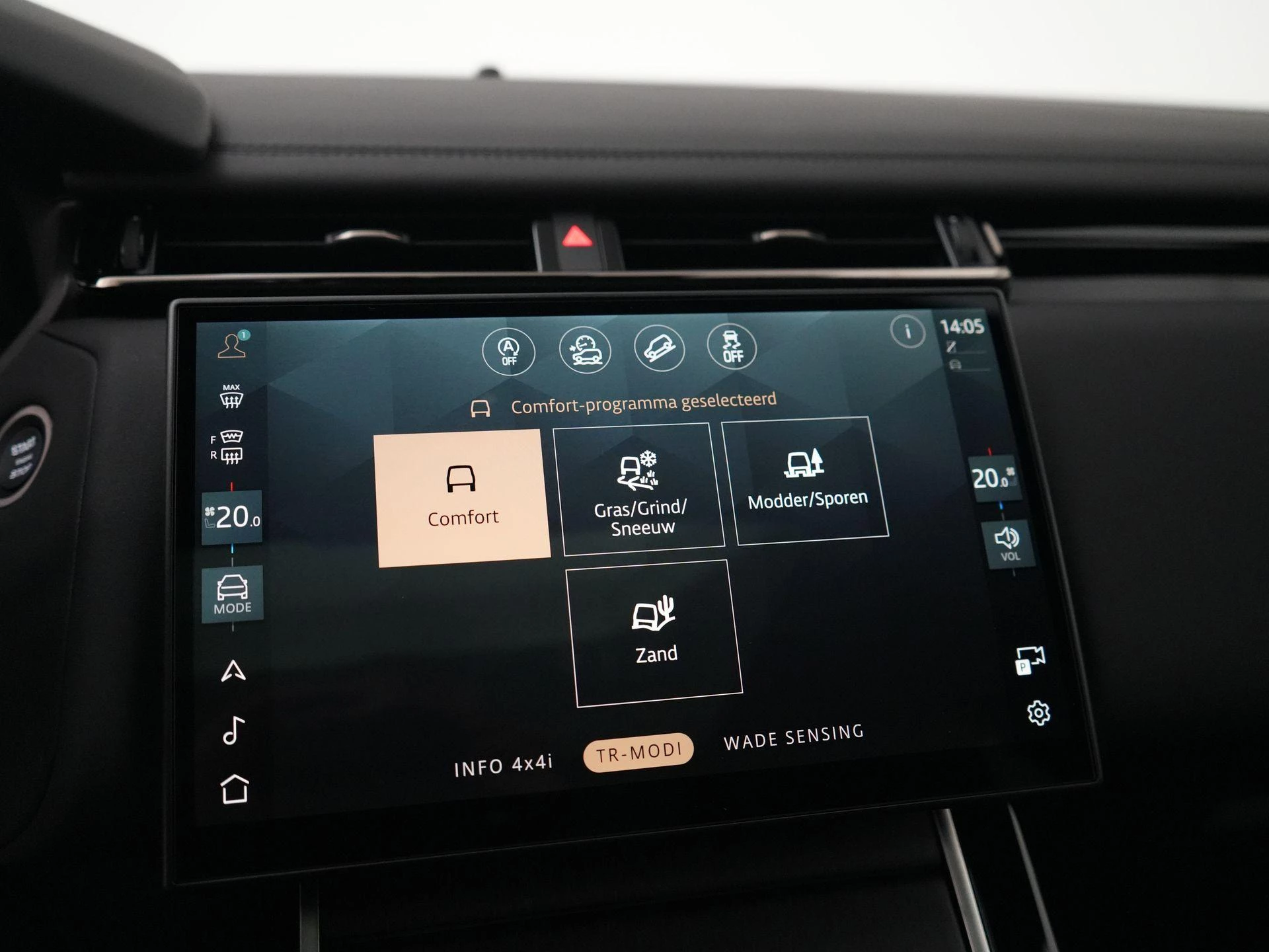 Land Rover-Range Rover Velar-image-25