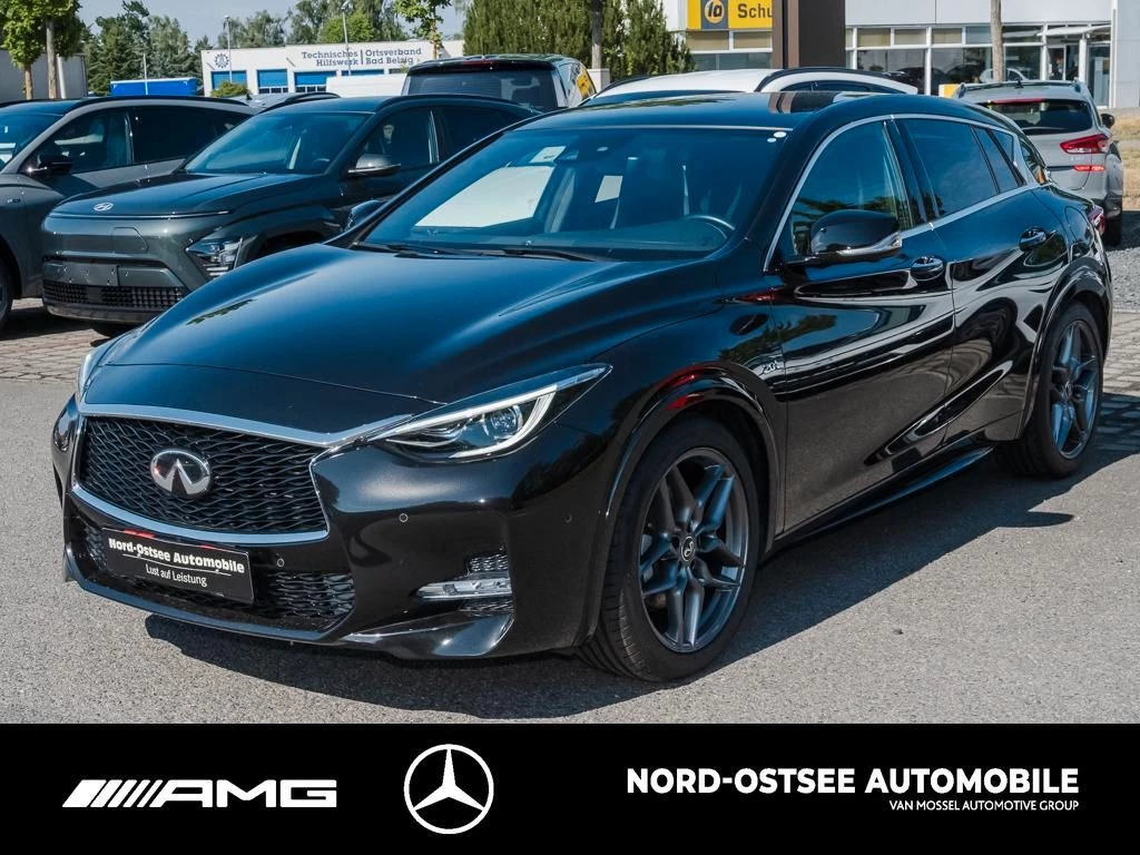 Infiniti Q30 2.0t SPORT AWD TEMPOMAT LED SHZ