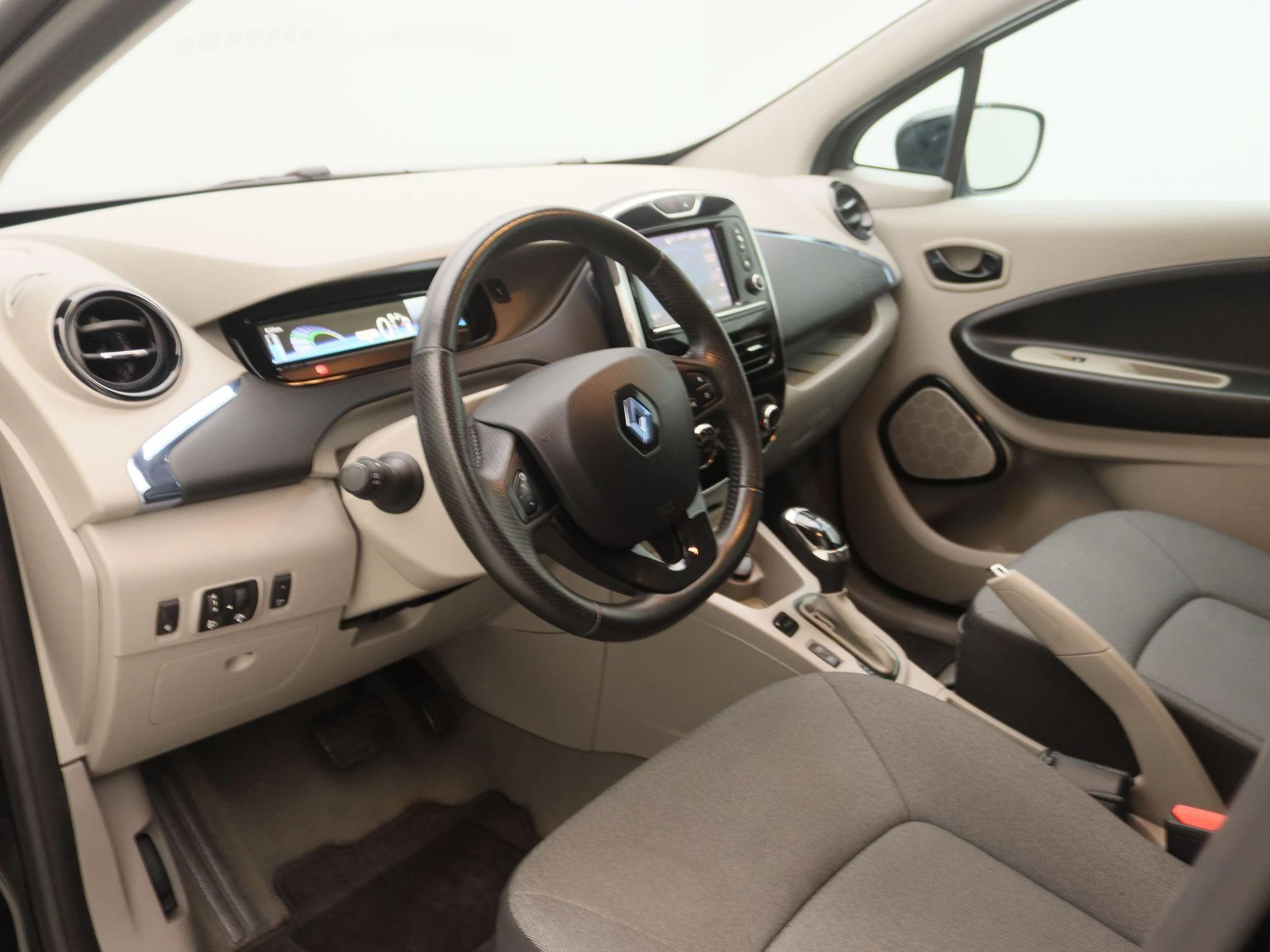 Renault-ZOE-image-20