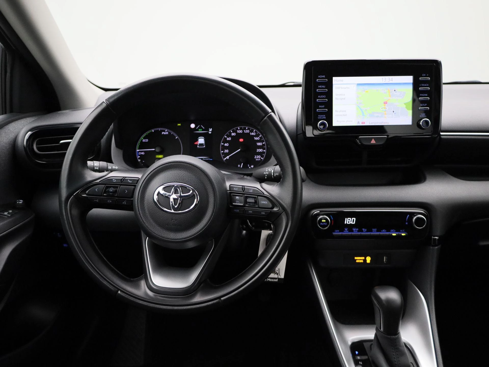 Toyota-Yaris-image-6
