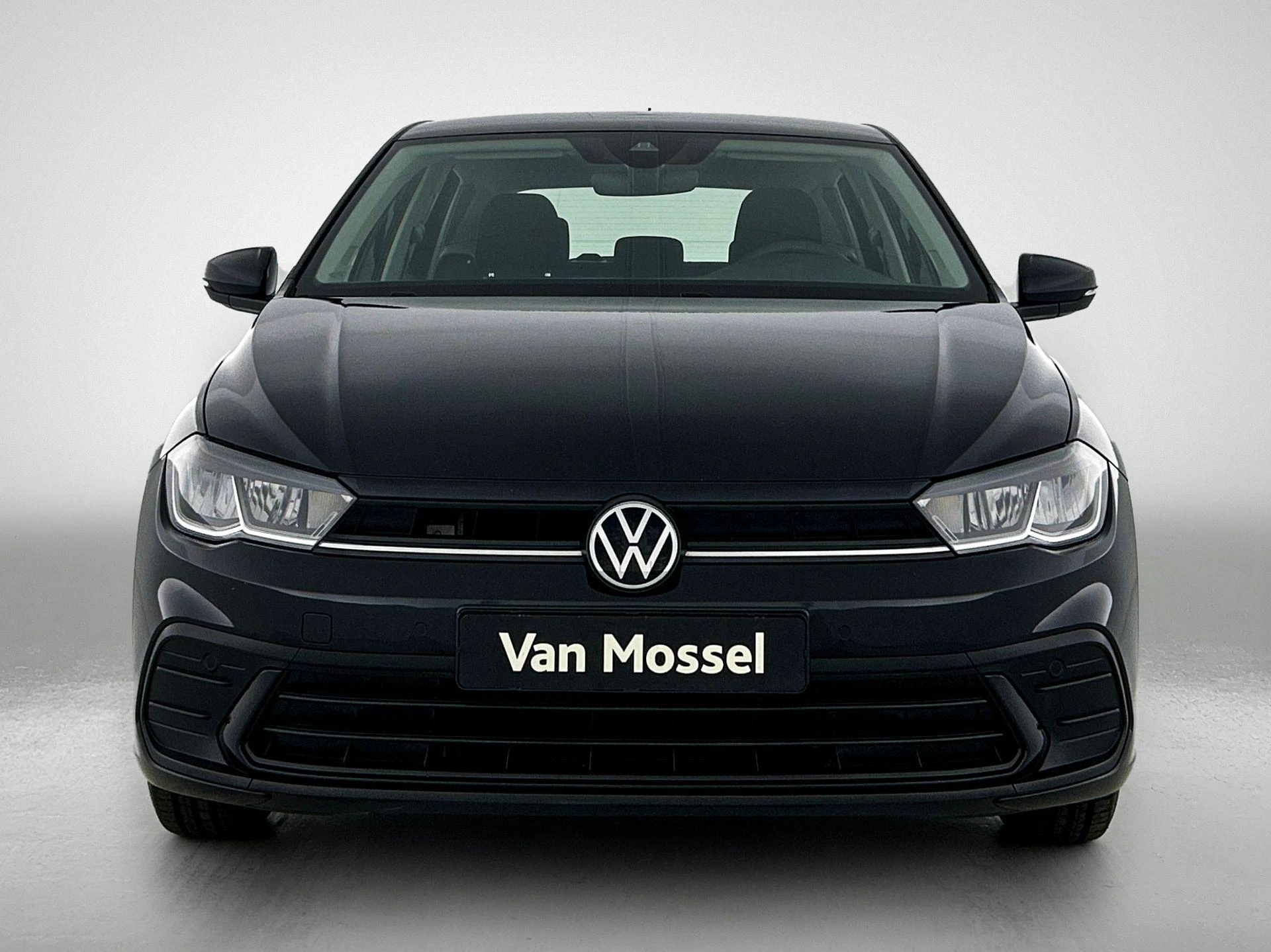 Volkswagen-Polo-image-4