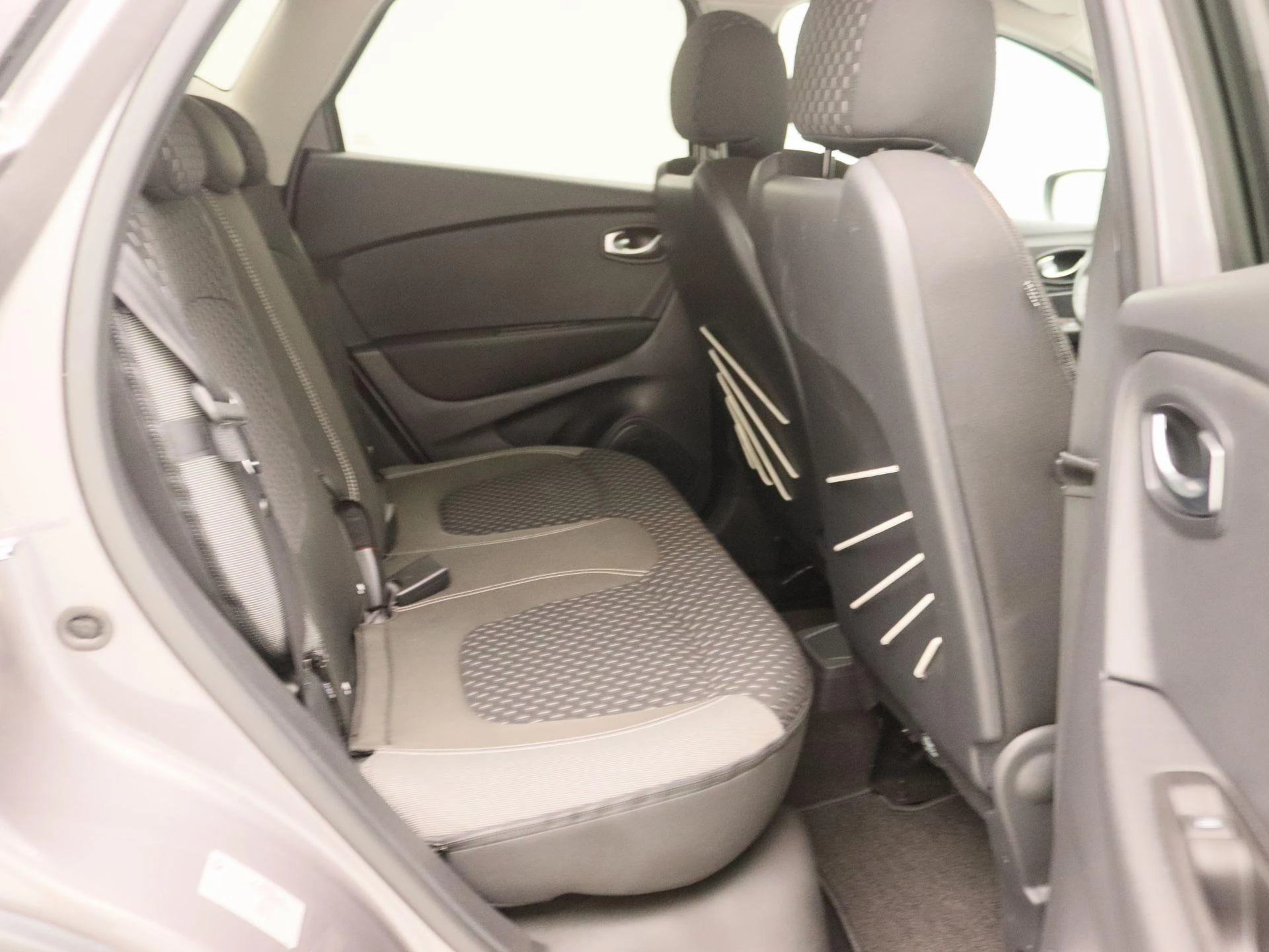 Renault-Captur-image-23