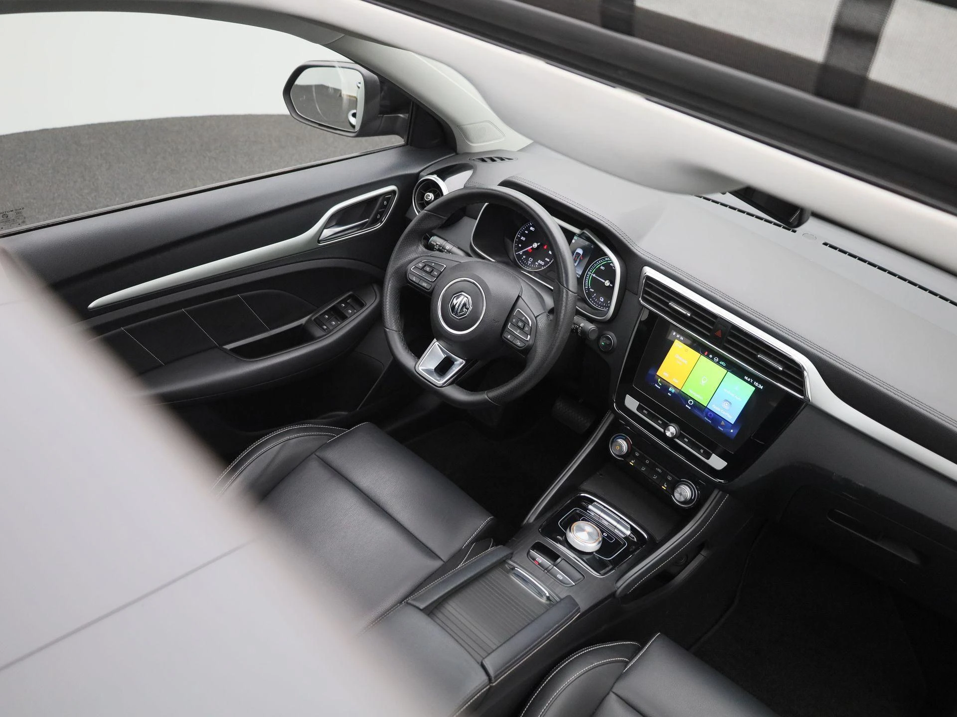 MG-ZS EV-image-33