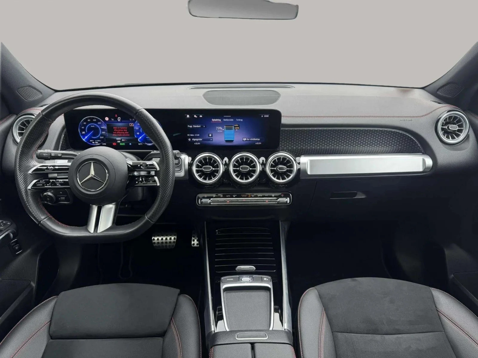 Mercedes-Benz-EQB-image-11