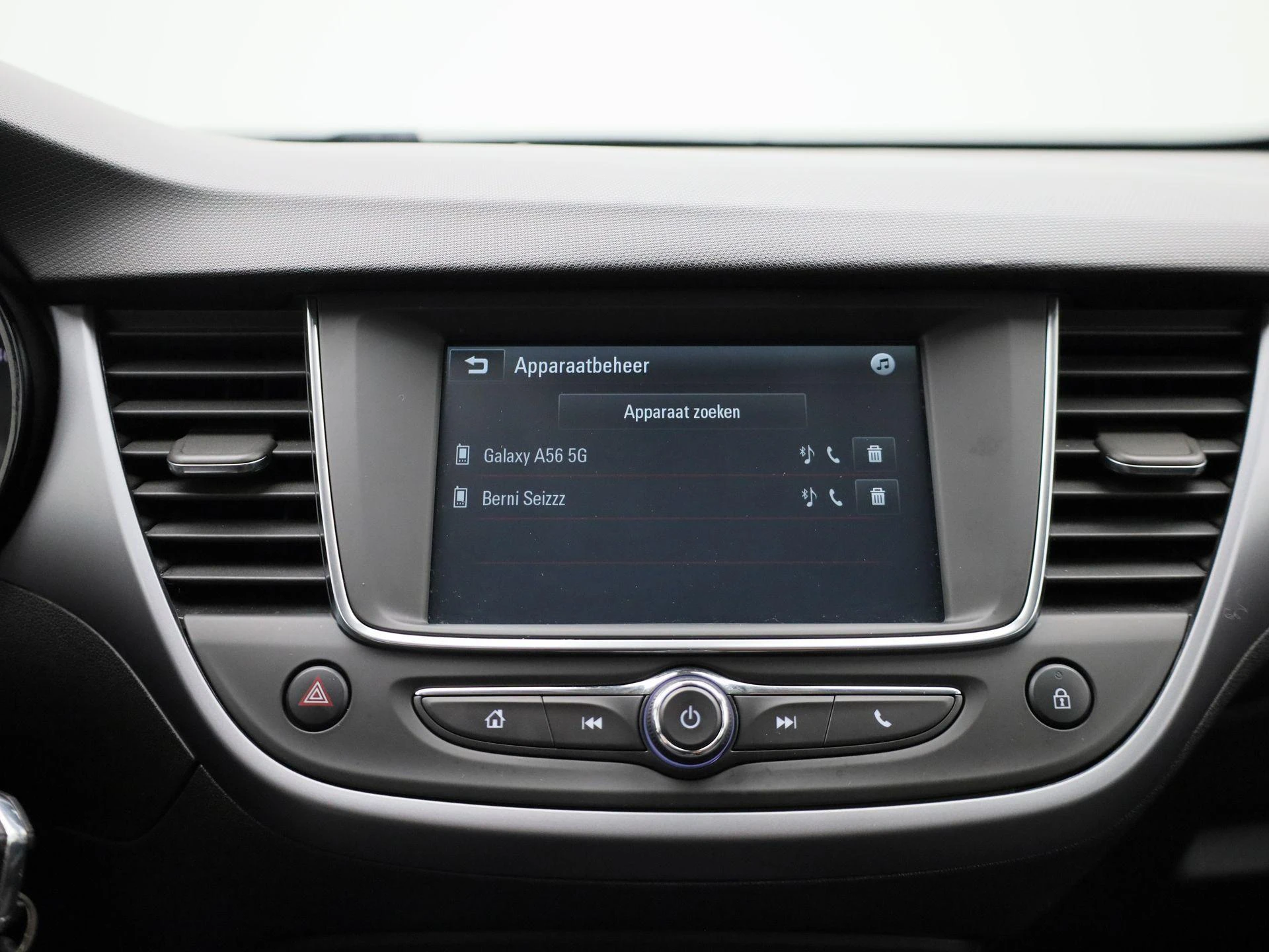 Opel-Crossland X-image-23
