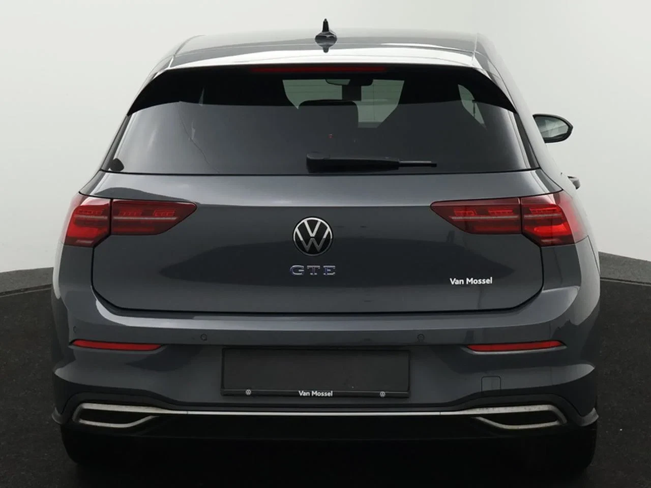 Volkswagen-Golf-image-25