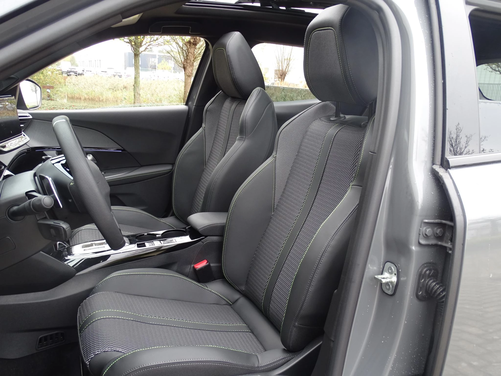 Peugeot-2008-image-10