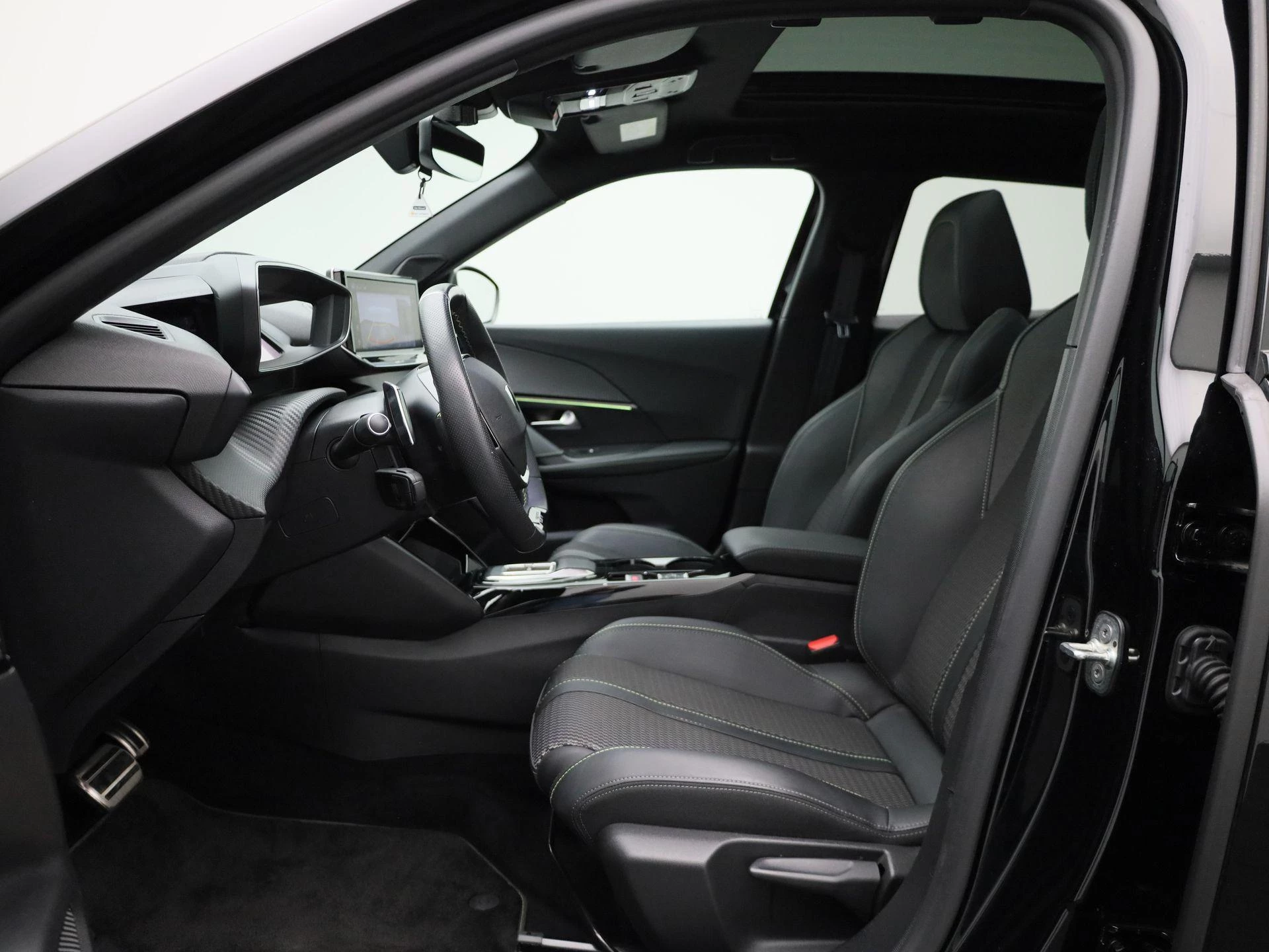 Peugeot-2008-image-10