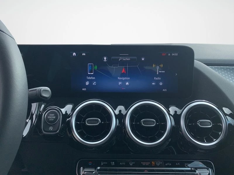 Mercedes-Benz GLA 200 PROGRESSIVE AHK MBUX SHZ LED ProgressiveH247 GLA 200 PROGRESSIVE AHK MBUX SHZ LED Progressive