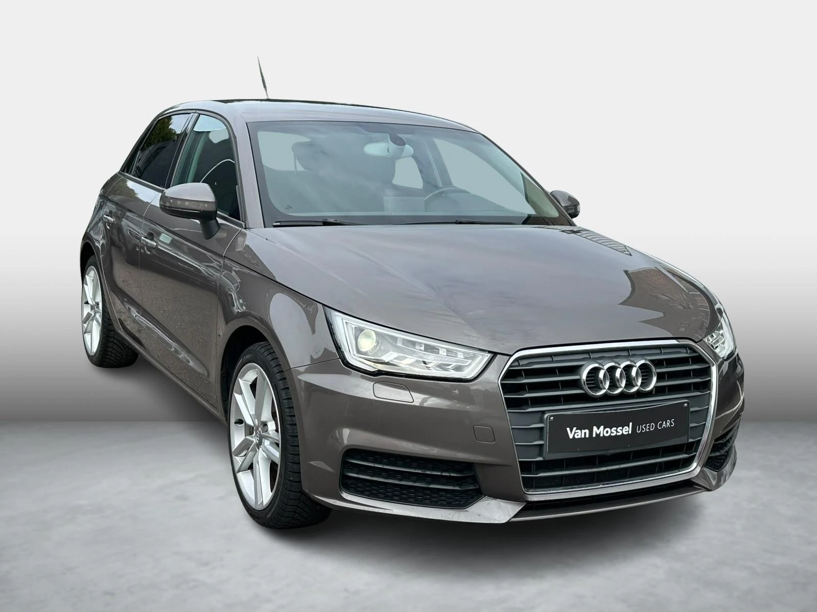 Audi-A1 Sportback-image-2