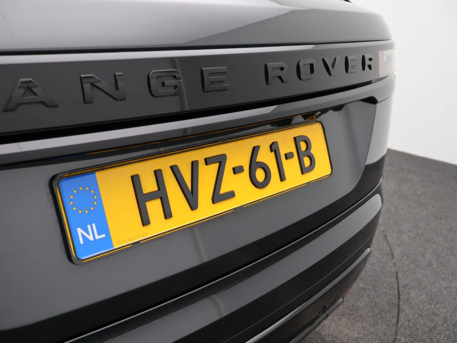 Land Rover-Range Rover Velar-image-44