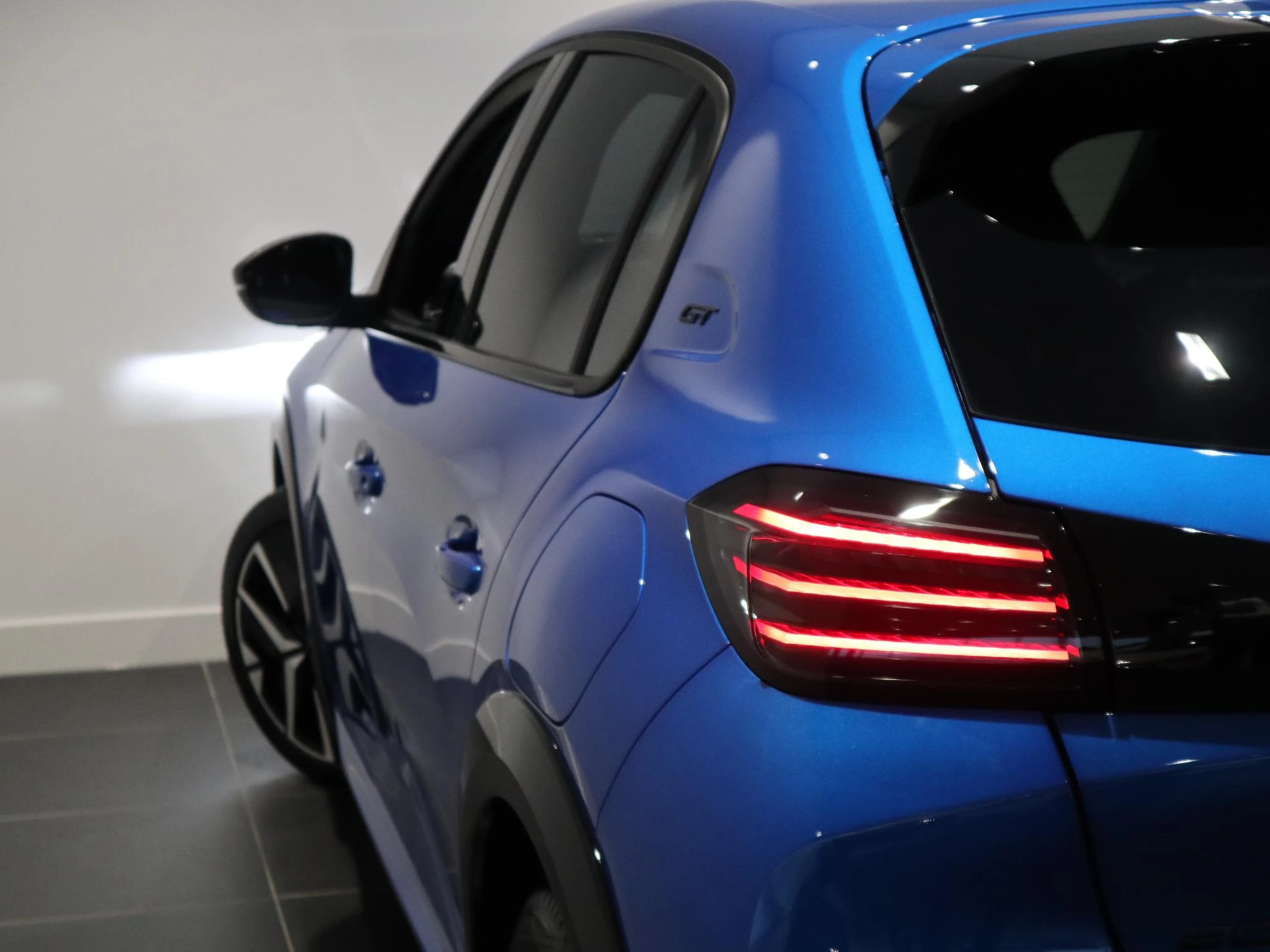 Peugeot-e-208-image-29