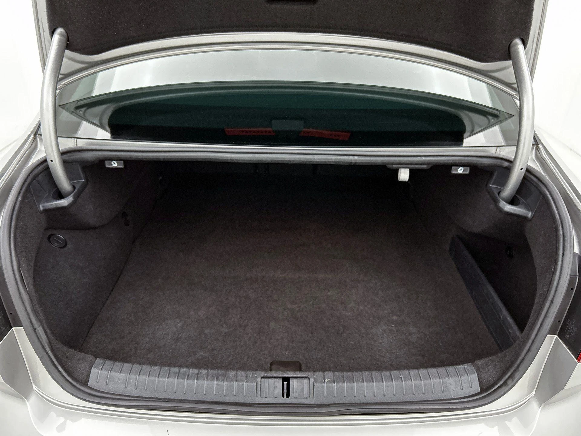 Volkswagen-Passat-image-14