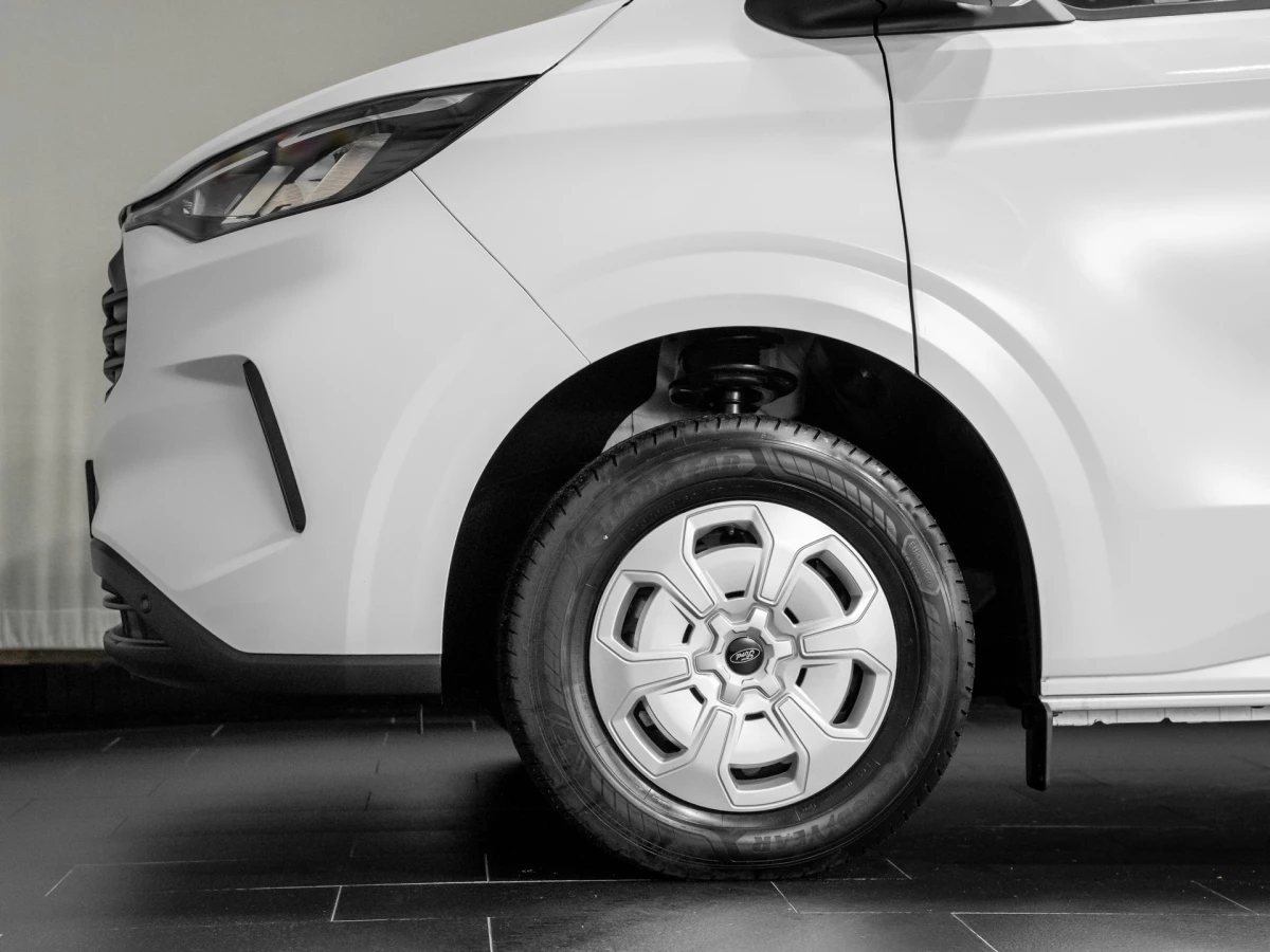 Ford-Transit Custom-image-4