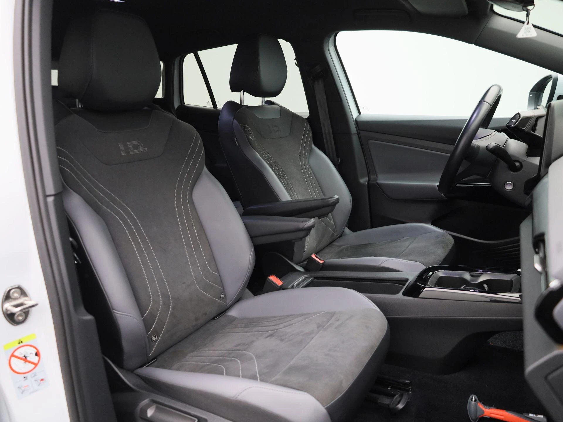 Volkswagen-ID.4-image-33
