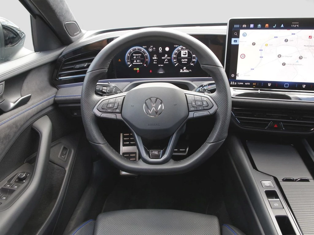 Volkswagen Passat Variant 2.0 TSI 195 kW 4Motion R-Line 19" PANO AHK HUD Navi+VC ACC LED RFK+PDC SHZ
