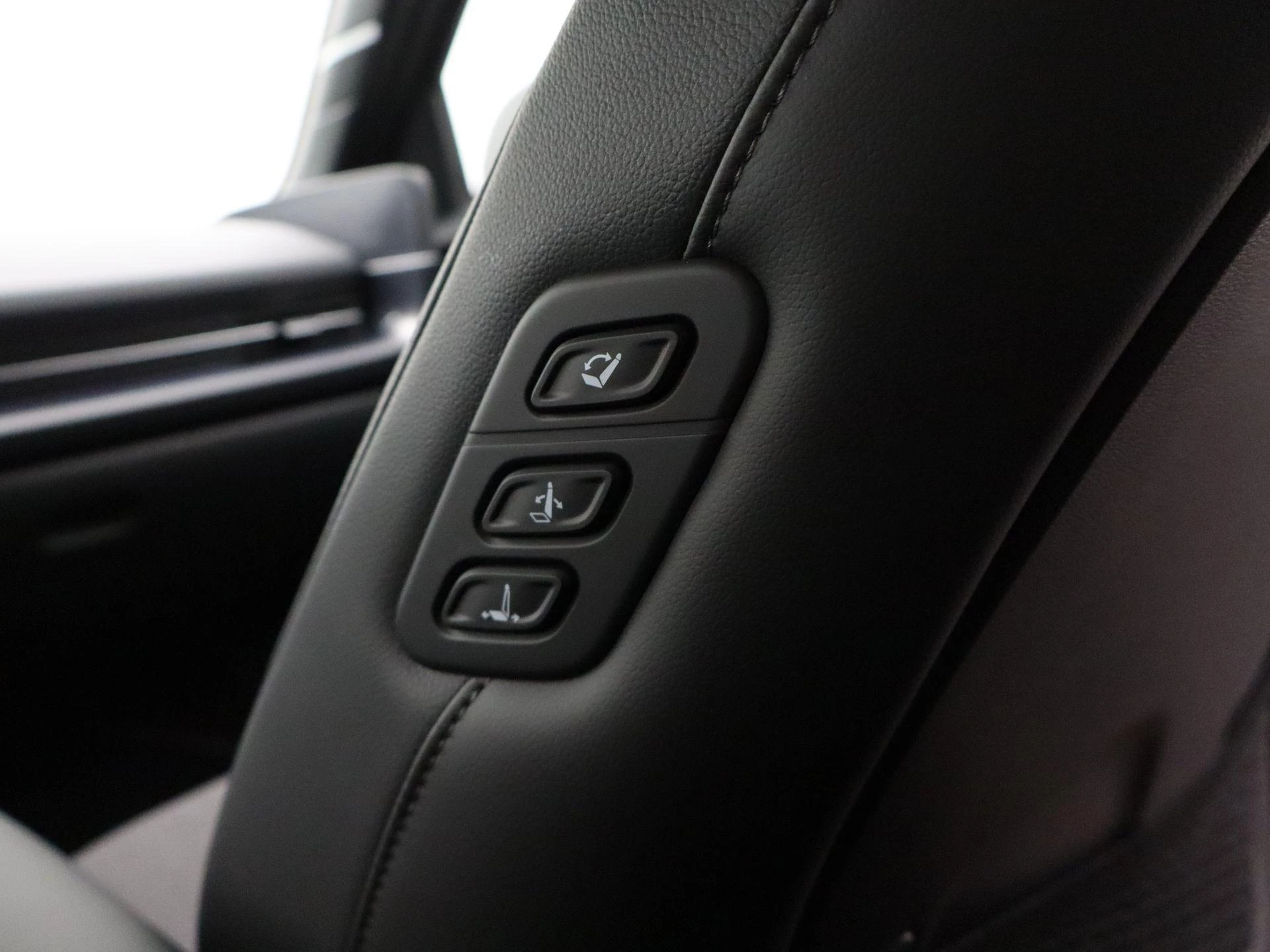 Hyundai-IONIQ 6-image-33