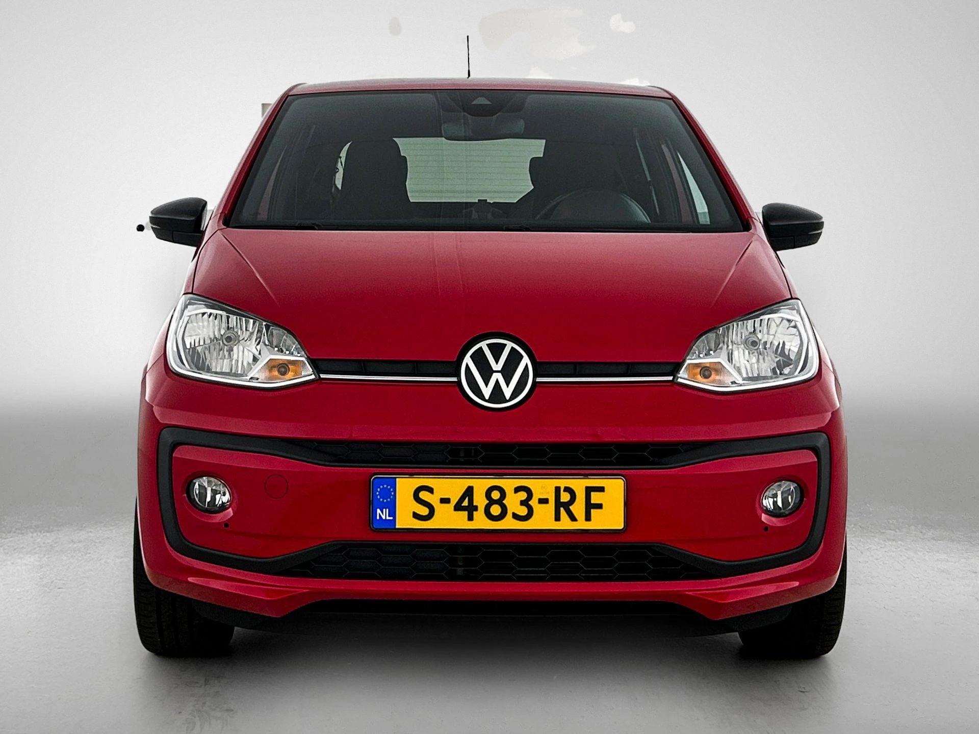 Volkswagen-up!-image-4