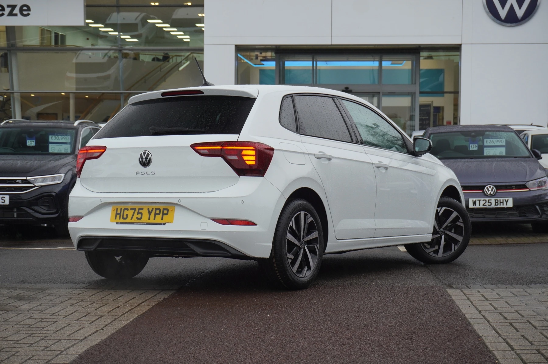 Volkswagen-Polo-image-14