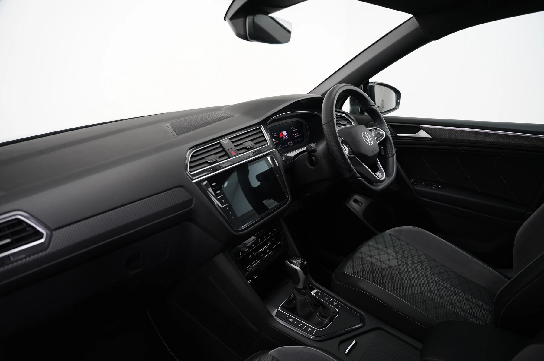 Volkswagen-Tiguan Allspace-image-1