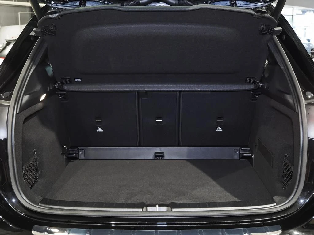 Mercedes-Benz-GLA 200-image-15