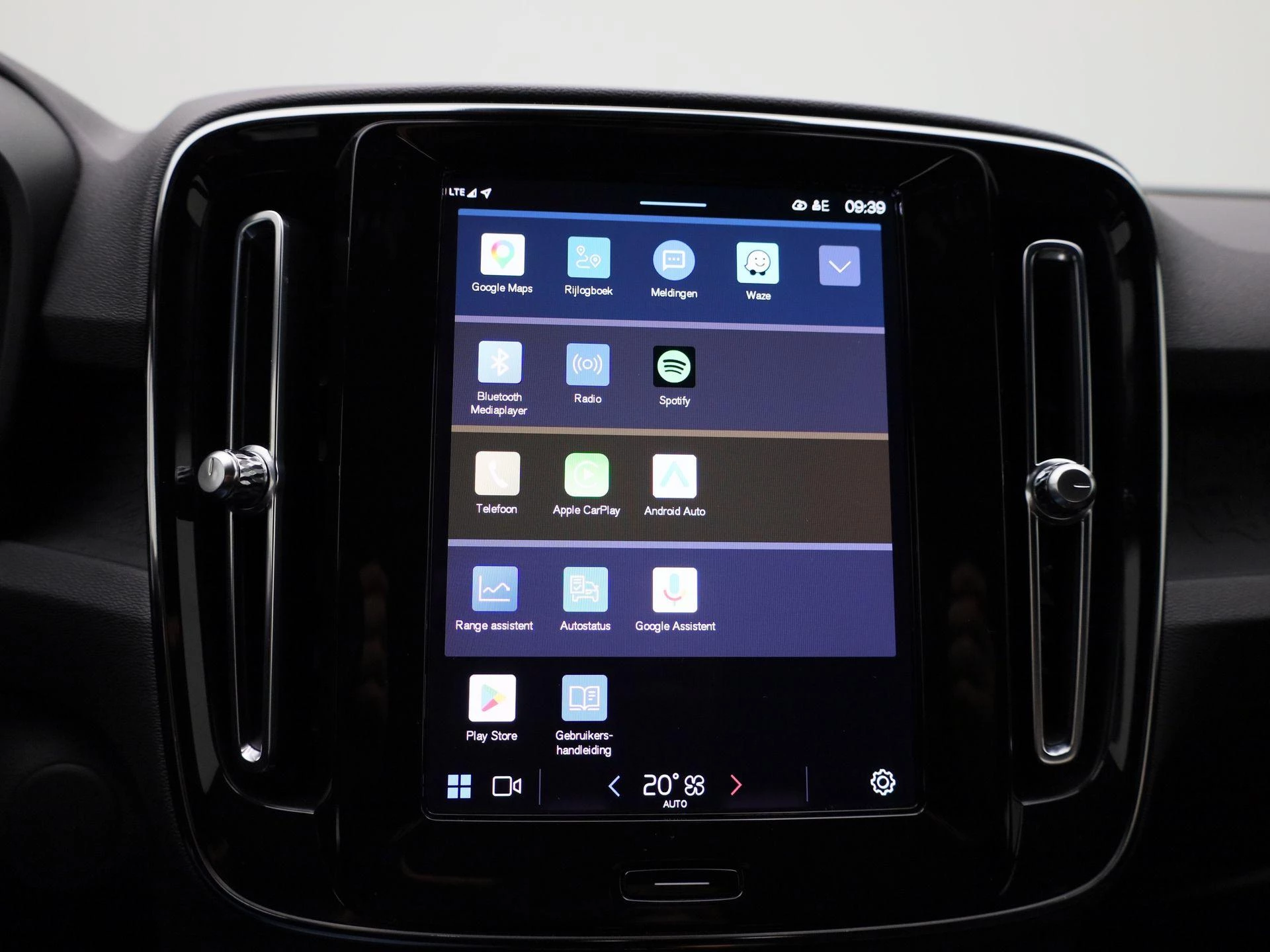 Volvo-XC40-image-13