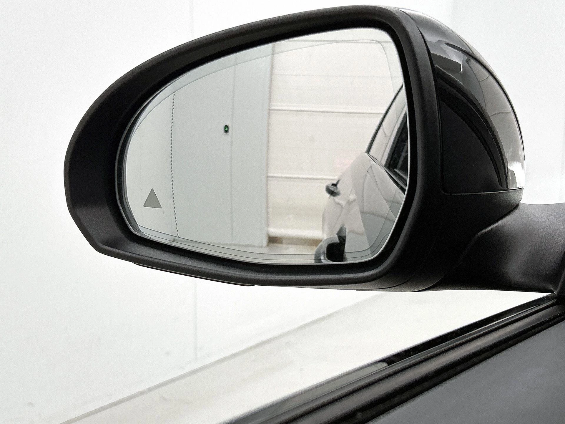 Mercedes-Benz-C-Klasse-image-43