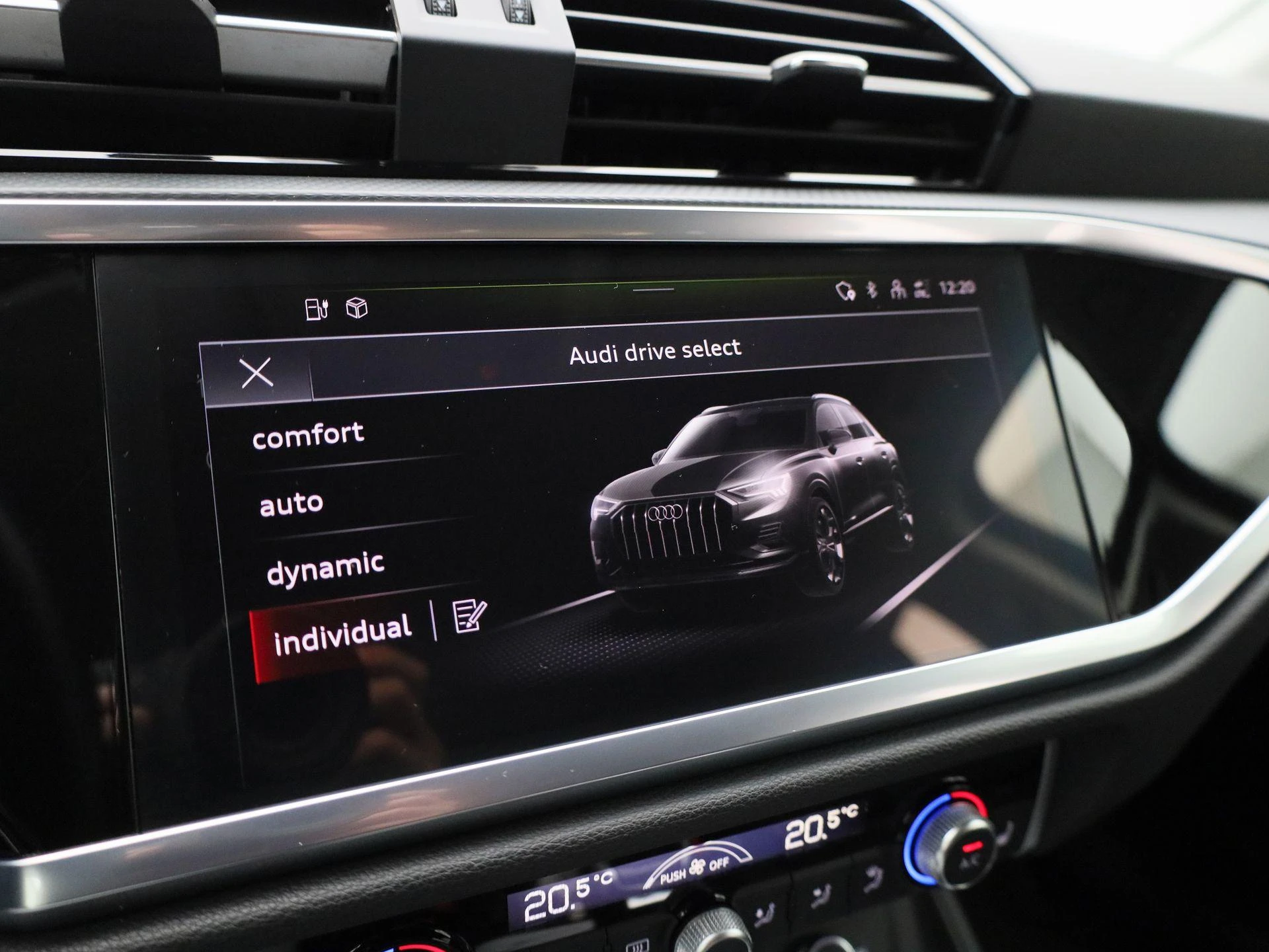 Audi-Q3-image-35