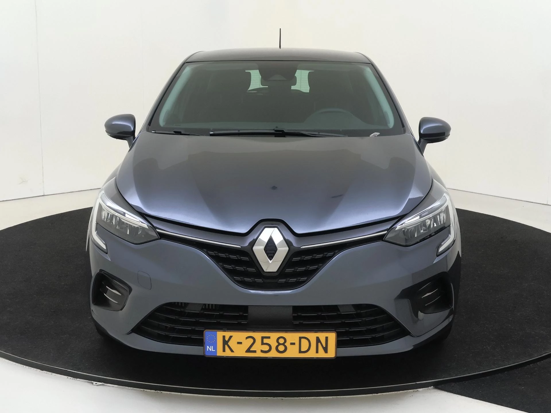Renault-Clio-image-1