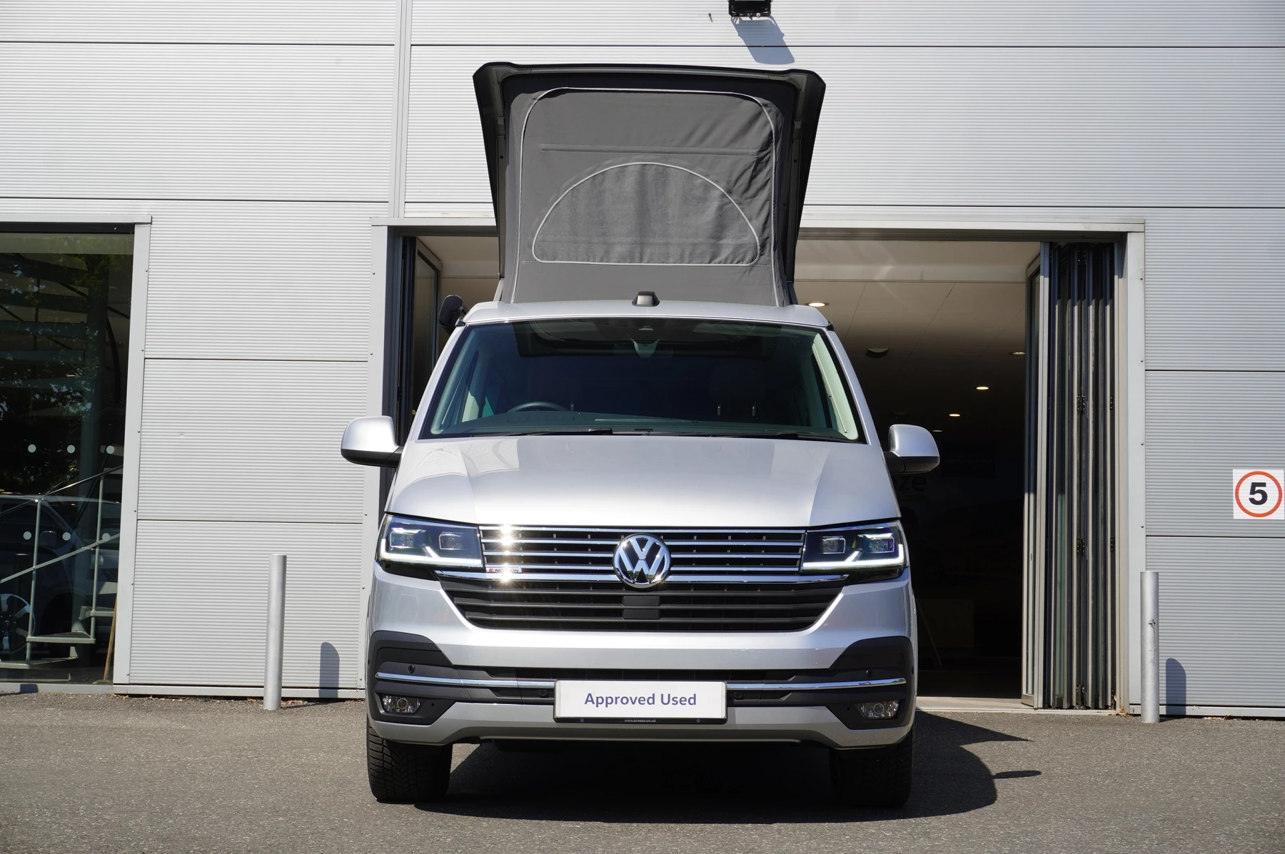 Volkswagen-California-image-6