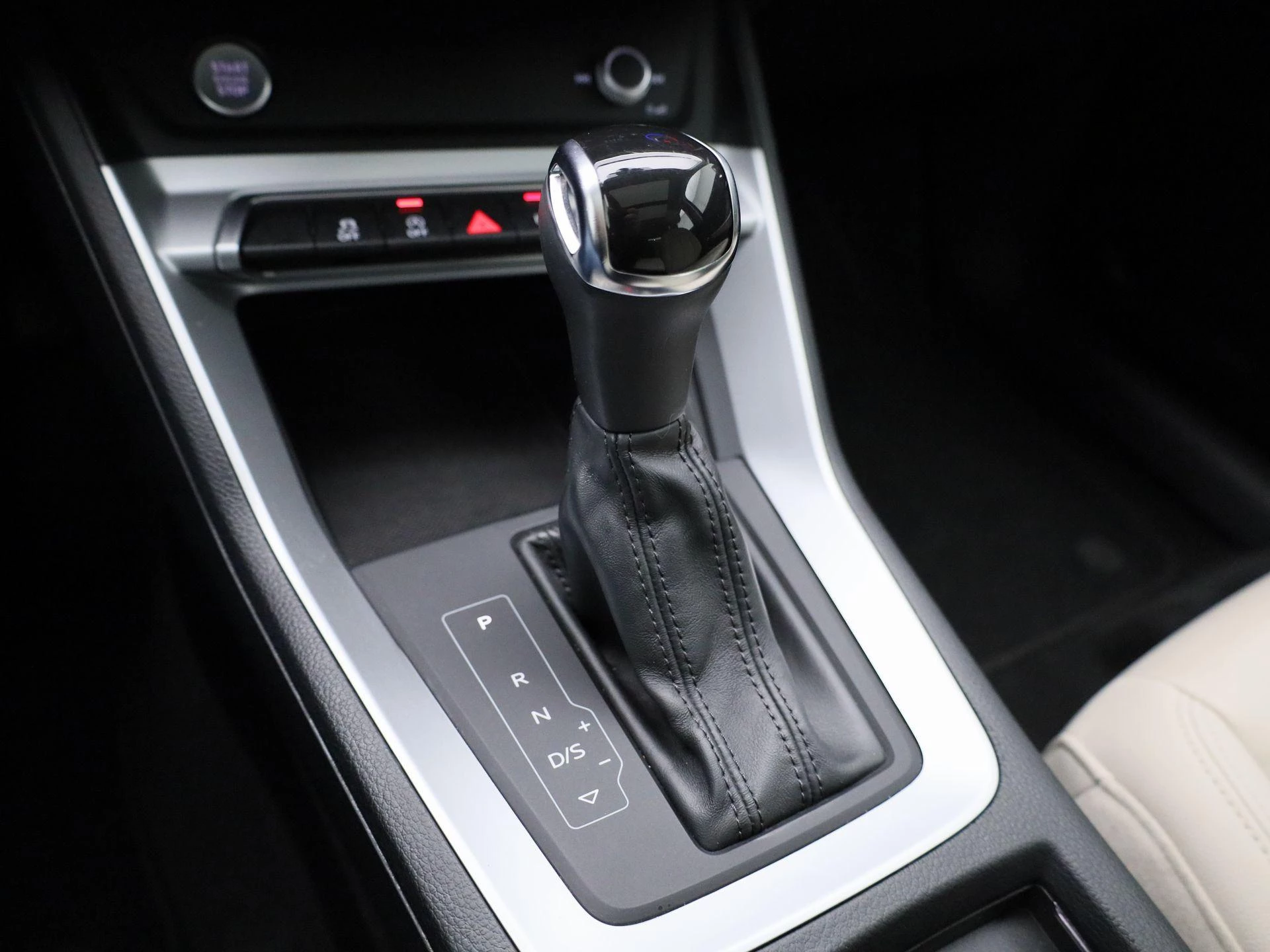 Audi Q3 35 TFSI S tronic Bus. Ed. Attraction