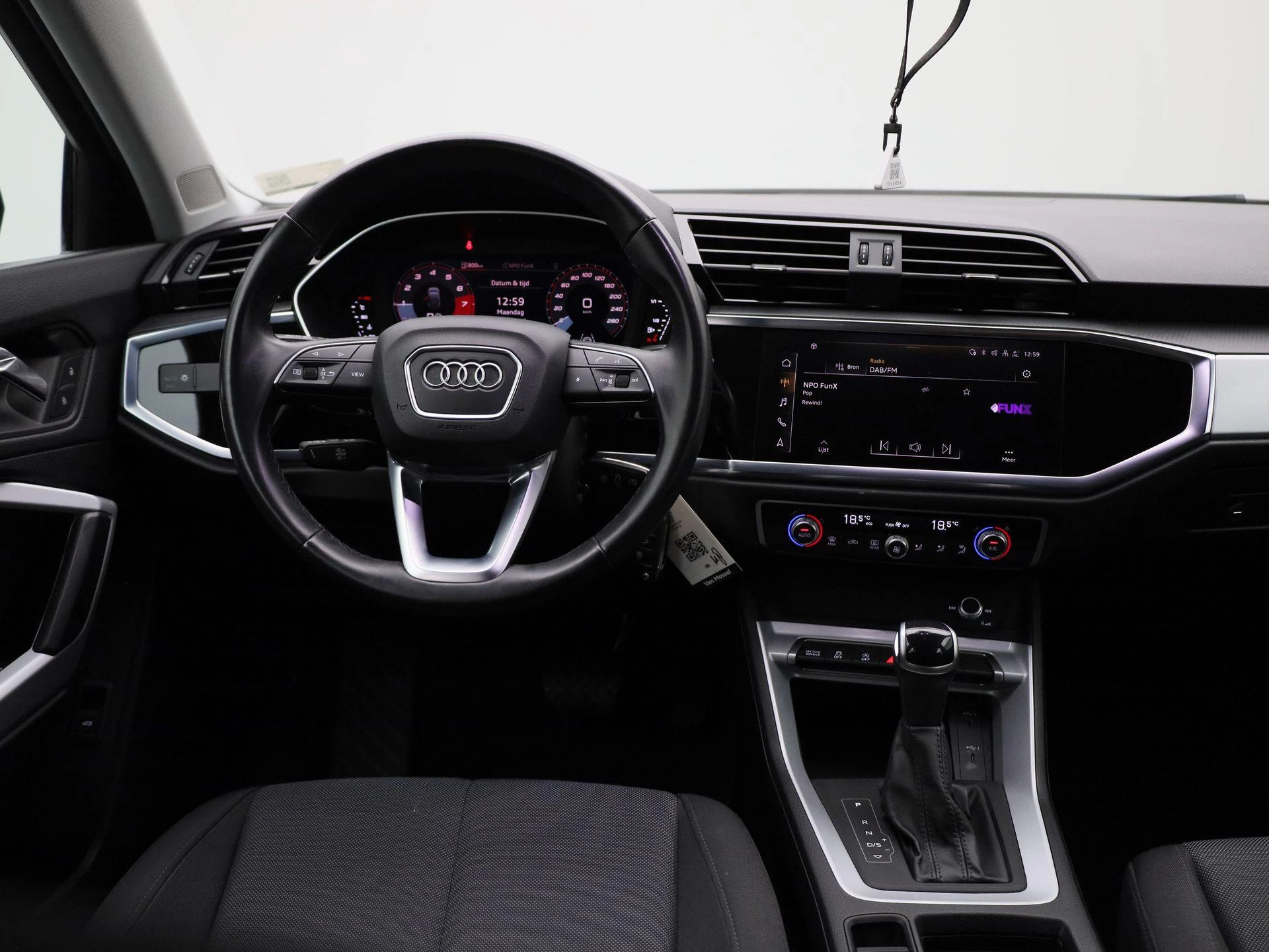 Audi-Q3-image-6
