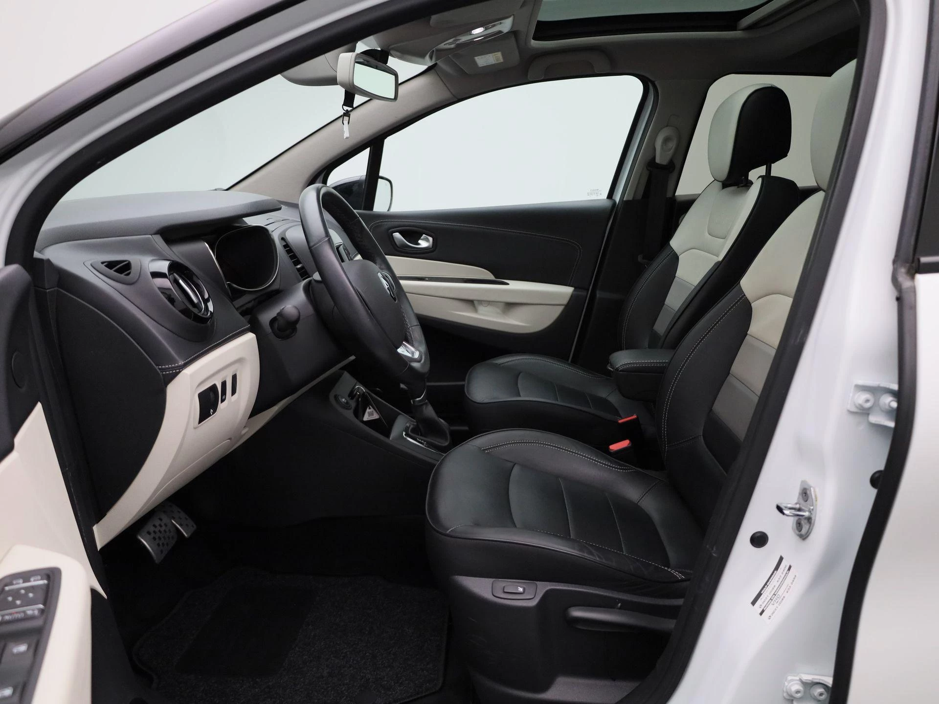 Renault-Captur-image-8