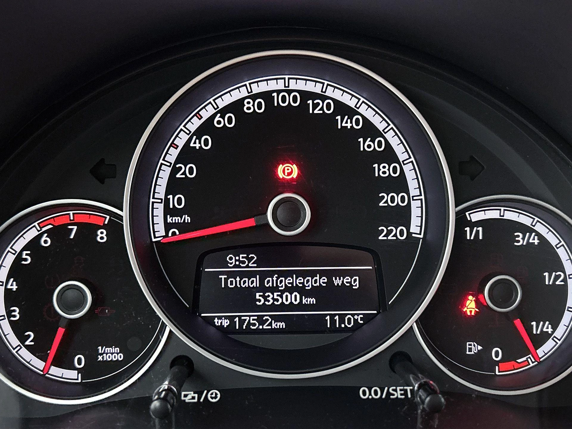 Volkswagen-up!-image-14